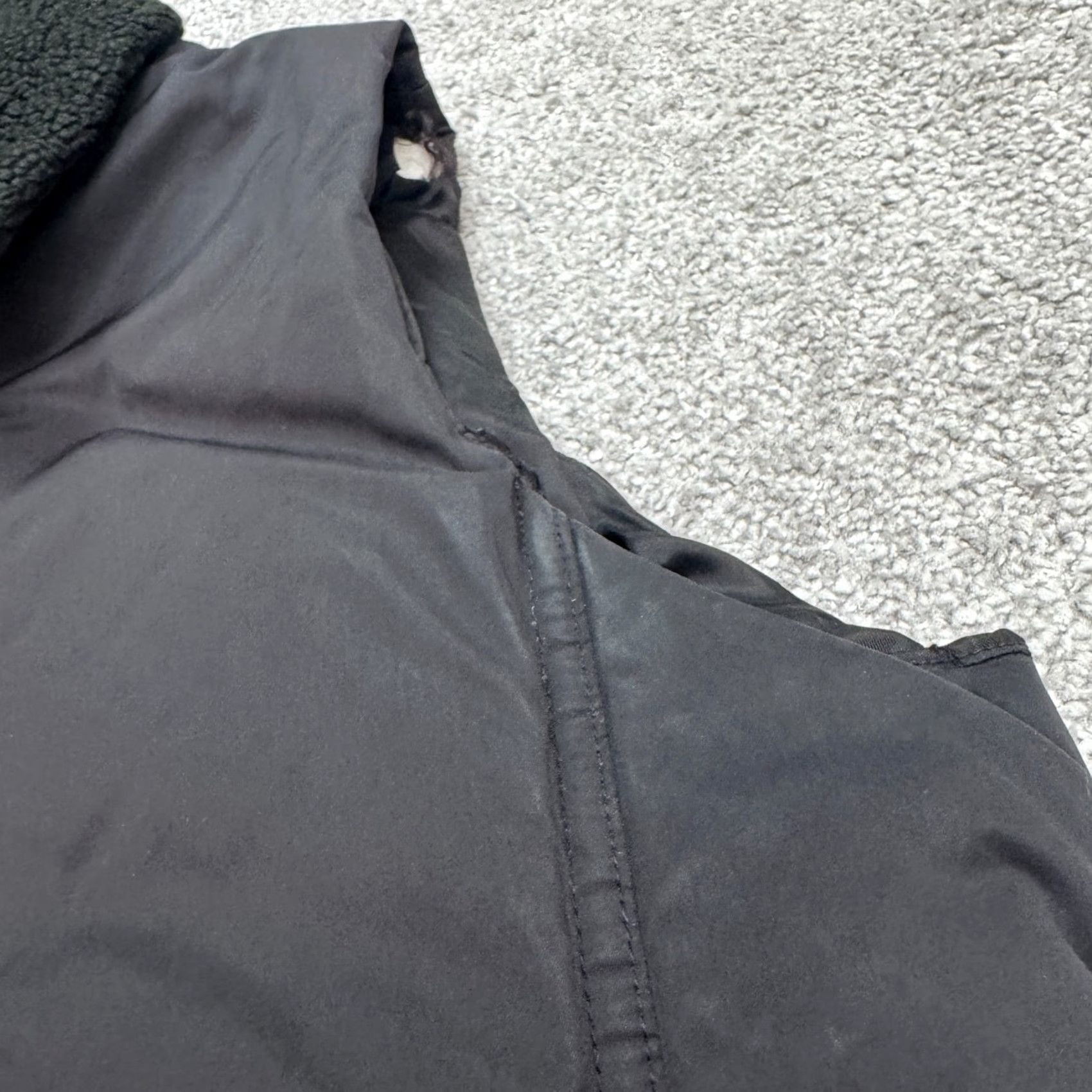 Banana Republic VINTAGE Banana Republic Sherpa Trim Vest Jacket Womens Medium Black Full Zip Outdoor Size M / US 6-8 / IT 42-44 - 7 Thumbnail