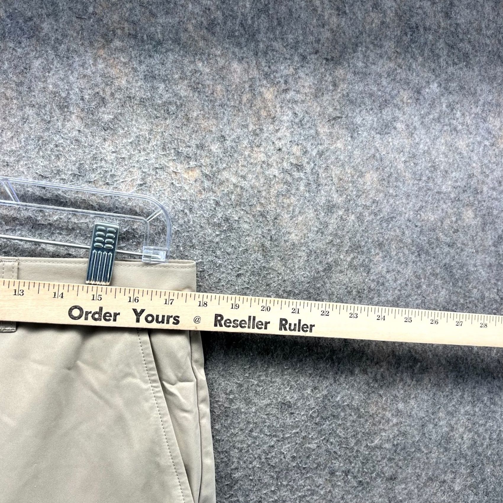 Vintage Greg Norman Shorts Mens 34 Black Pleated Stretch Polyester Blend Chino Casual Workwear Golf 10in Inseam Regular Mens Size US 34 / EU 50 - 3 Thumbnail
