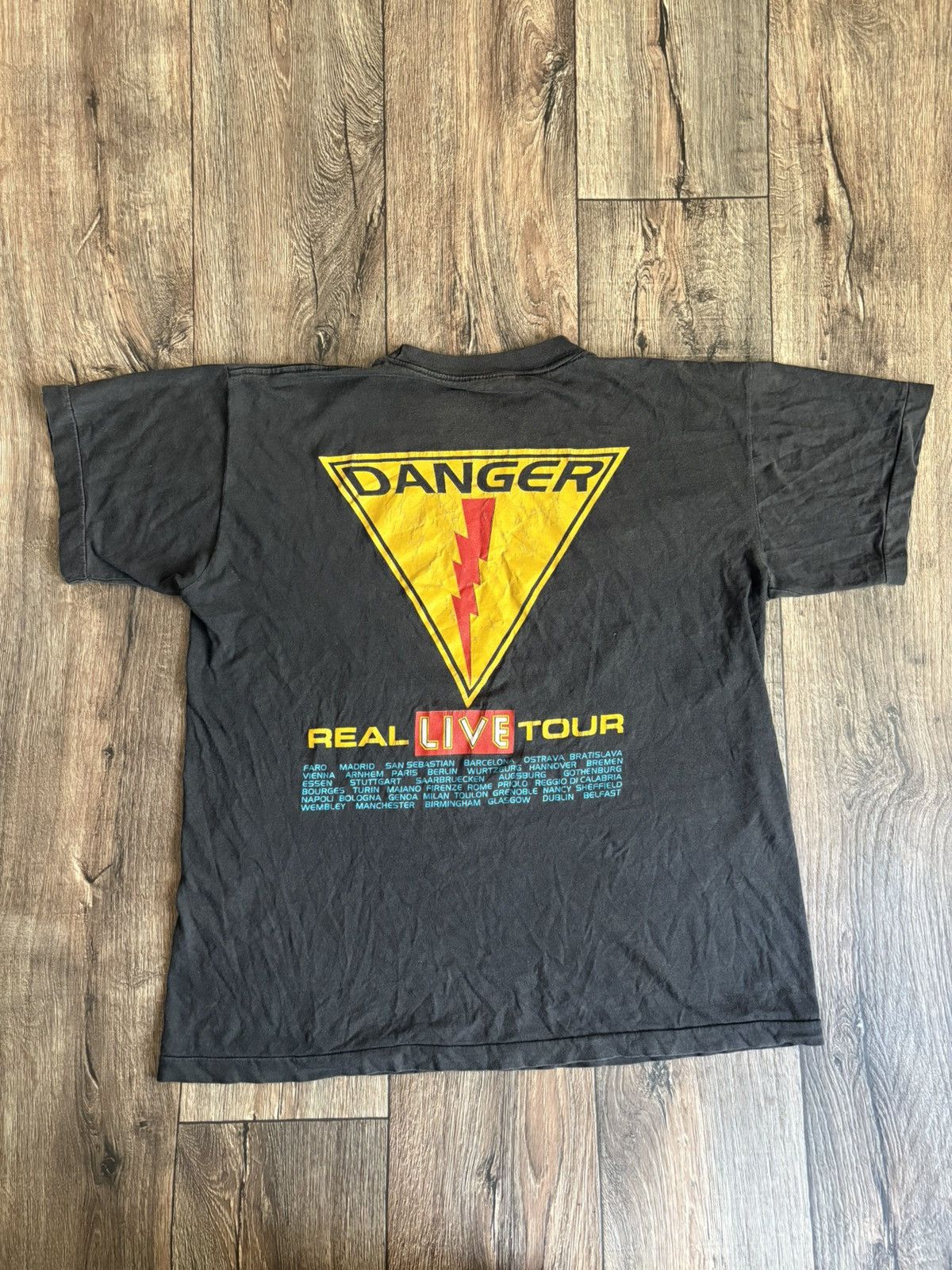 Band Tees × Iron Maiden Iron Maiden Vintage 1993 Real Danger Live Tour Tee Shirt Size US L / EU 52-54 / 3 - 10 Thumbnail