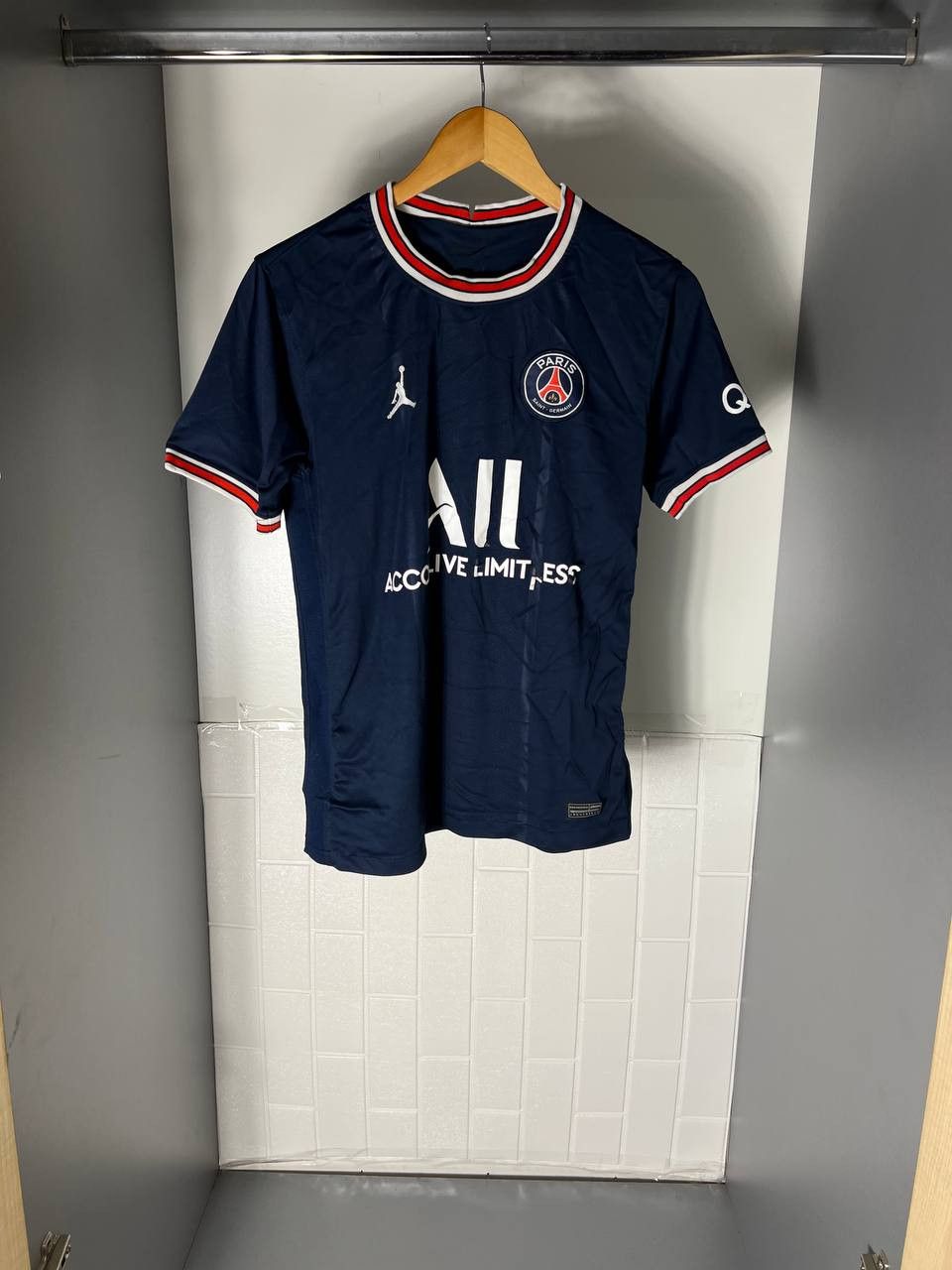 Nike VINTAGE NIKE JORDAN FC PSG PARIS FRANCE SOCCER JERSEY Y2K Size US S / EU 44-46 / 1 - 2 Thumbnail
