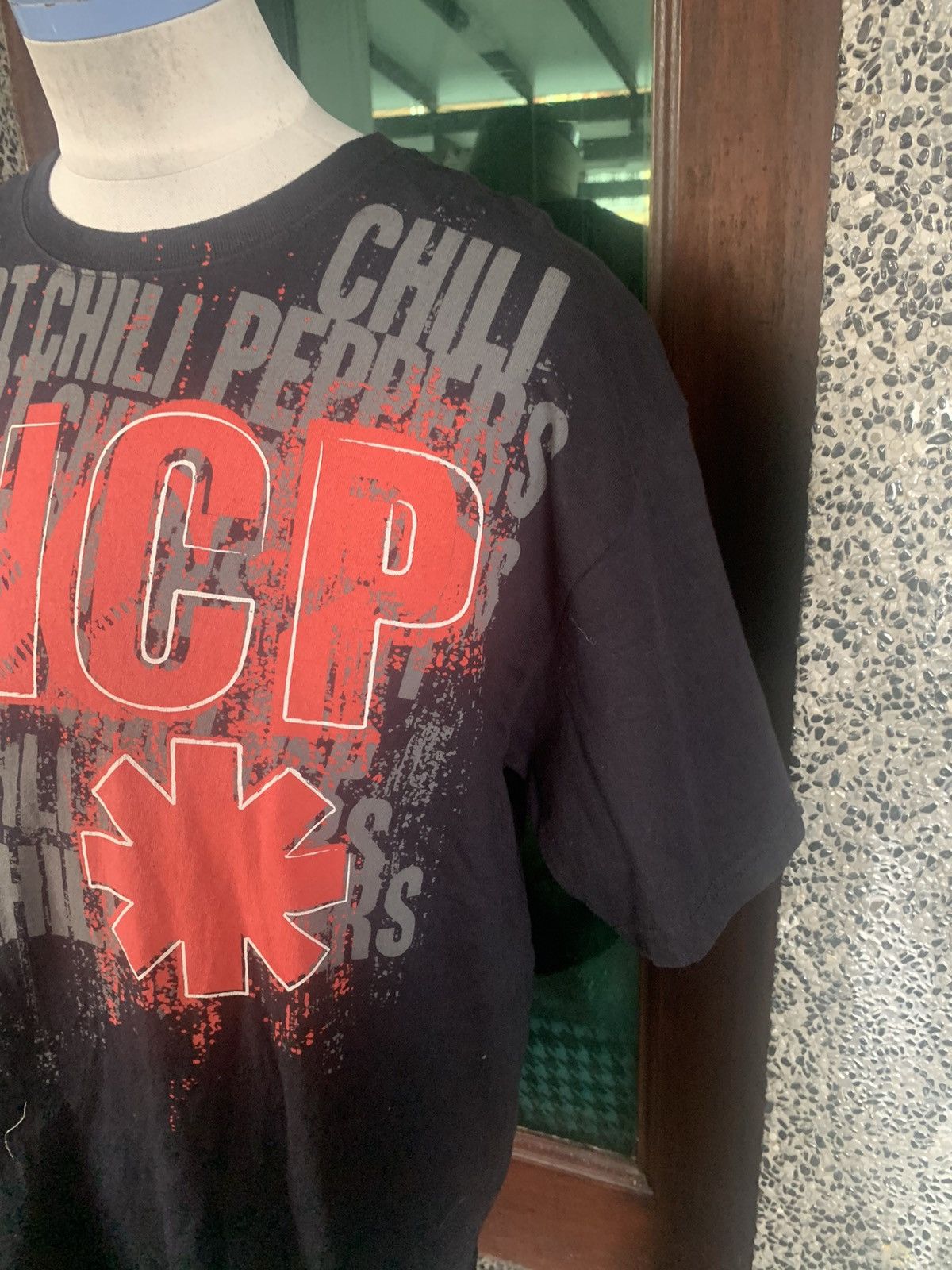 Band Tees × Vintage Vintage Red Hot Chili Peppers Rock Band T shirt Size US L / EU 52-54 / 3 - 3 Thumbnail