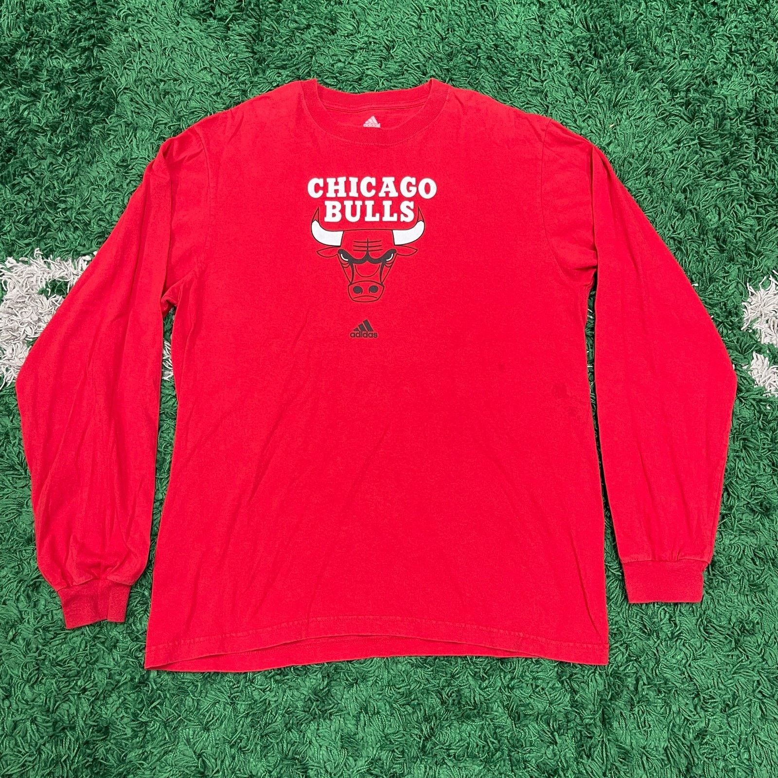 Adidas Adidas Chicago Bulls NBA Basketball Long Sleeve Red Tee Size US XL / EU 56 / 4 - 1 Thumbnail