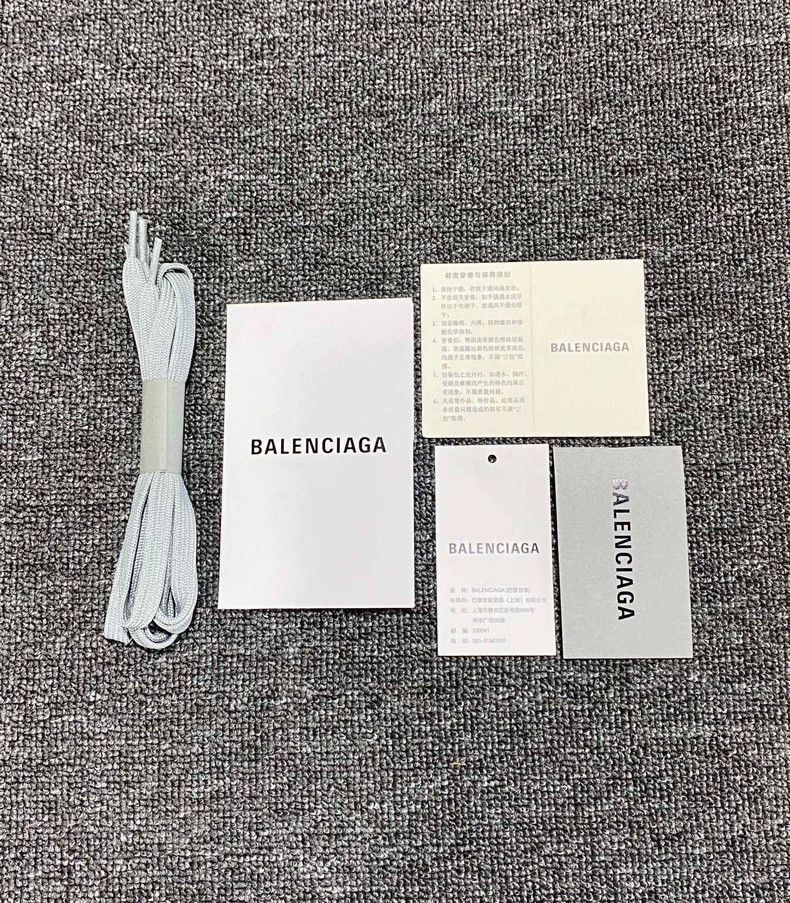Balenciaga New Balenciaga Gray Sneakers Size 44-2505 Size US 10 / EU 43 - 7 Thumbnail