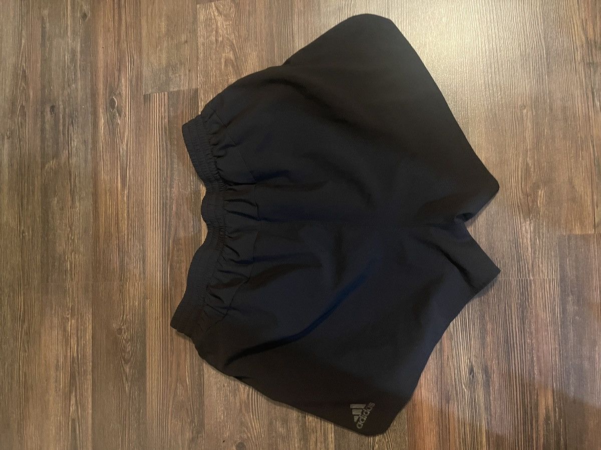 Adidas Adidas running shorts Size US 30 / EU 46 - 2 Thumbnail