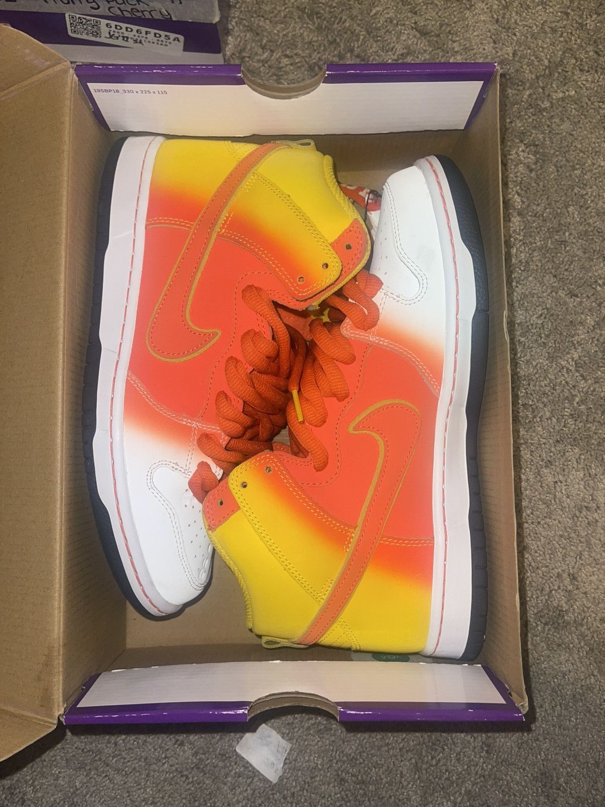 Nike Nike SB Dunk High Sweet Tooth Candy Corn Size US 9.5 / EU 42-43 - 1 Thumbnail