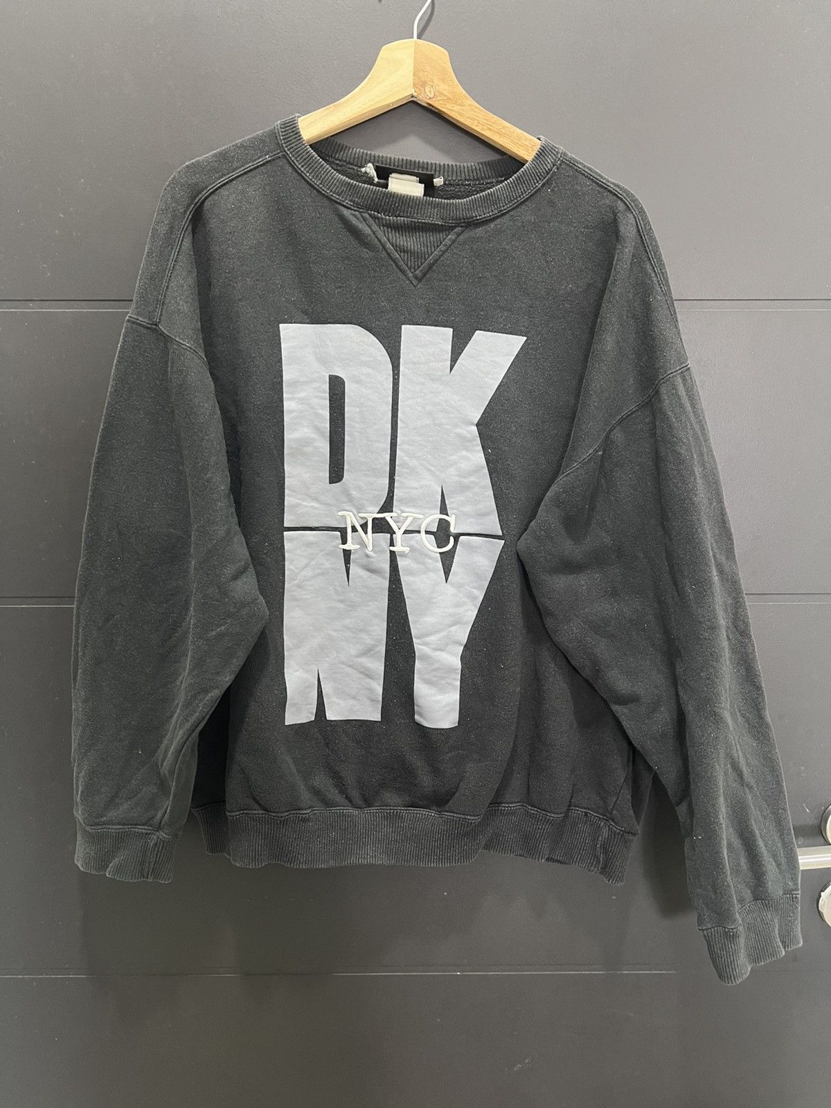 vintage dkny sweatshirt