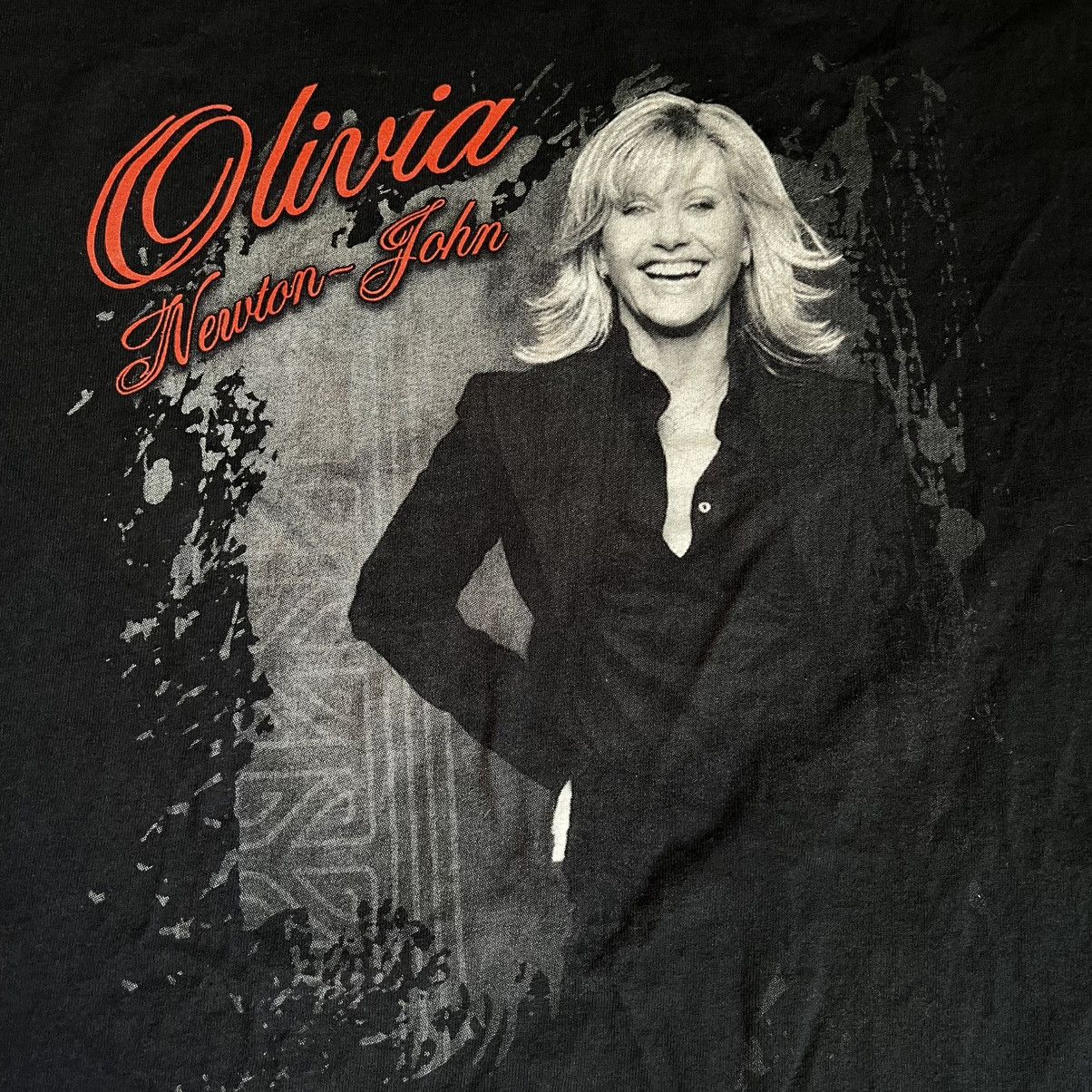 Band Tees Vintage 2000s Olivia Newton-John Band Graphic Tour Tee Shirt Size US L / EU 52-54 / 3 - 4 Thumbnail