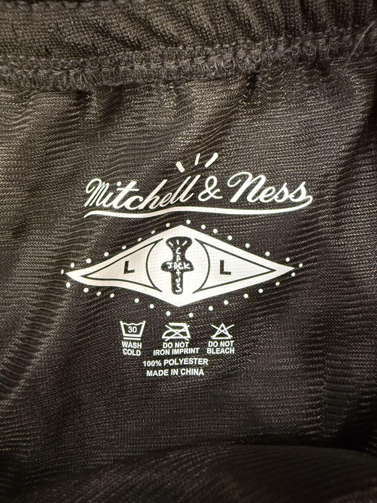 Mitchell & Ness × Travis Scott Travis Mitchell Ness Shorts Size US 34 / EU 50 - 7 Thumbnail