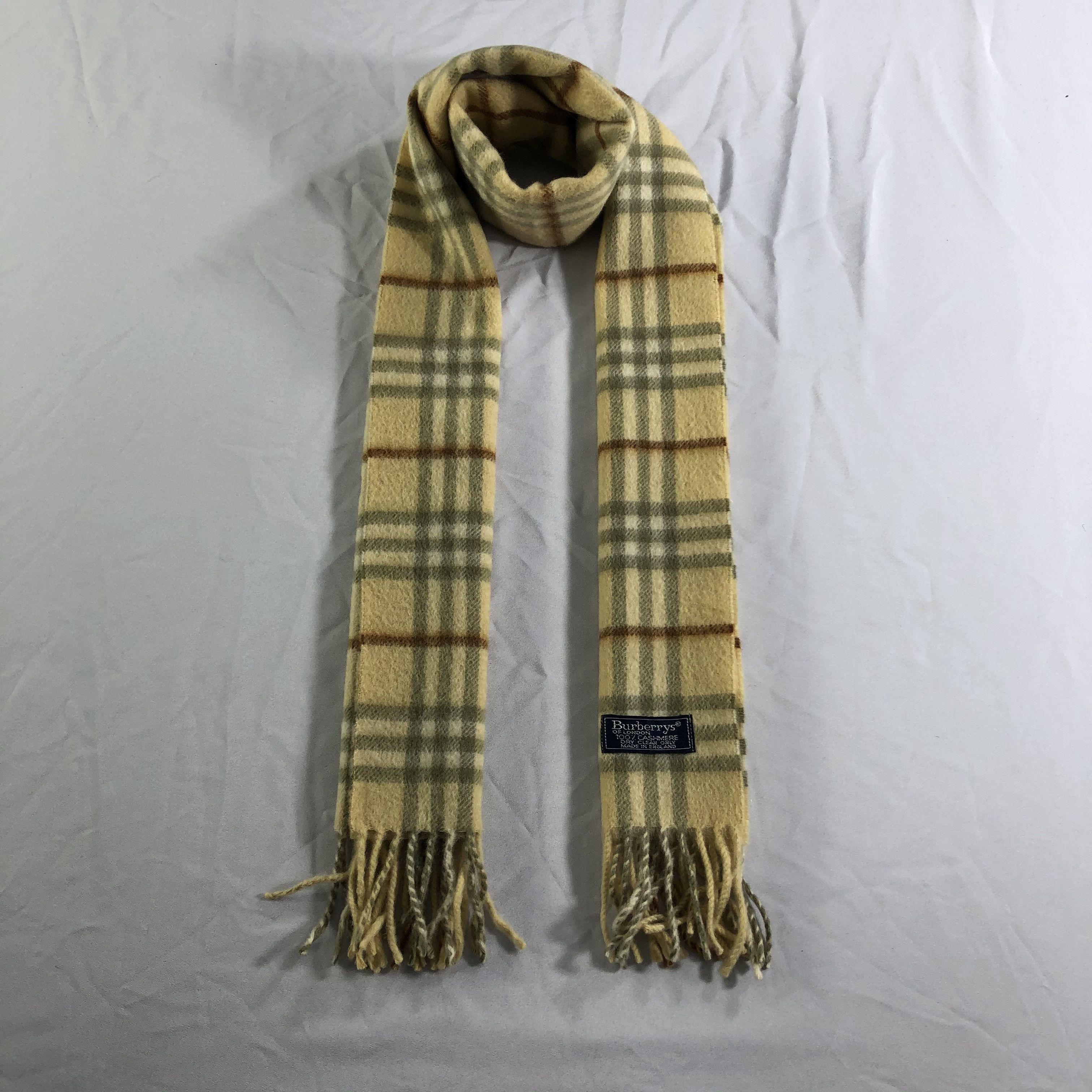 Burberry Burberrys Nova Check Cashmere Scarf Muffler Neckwear V2448 Size ONE SIZE - 1 Thumbnail