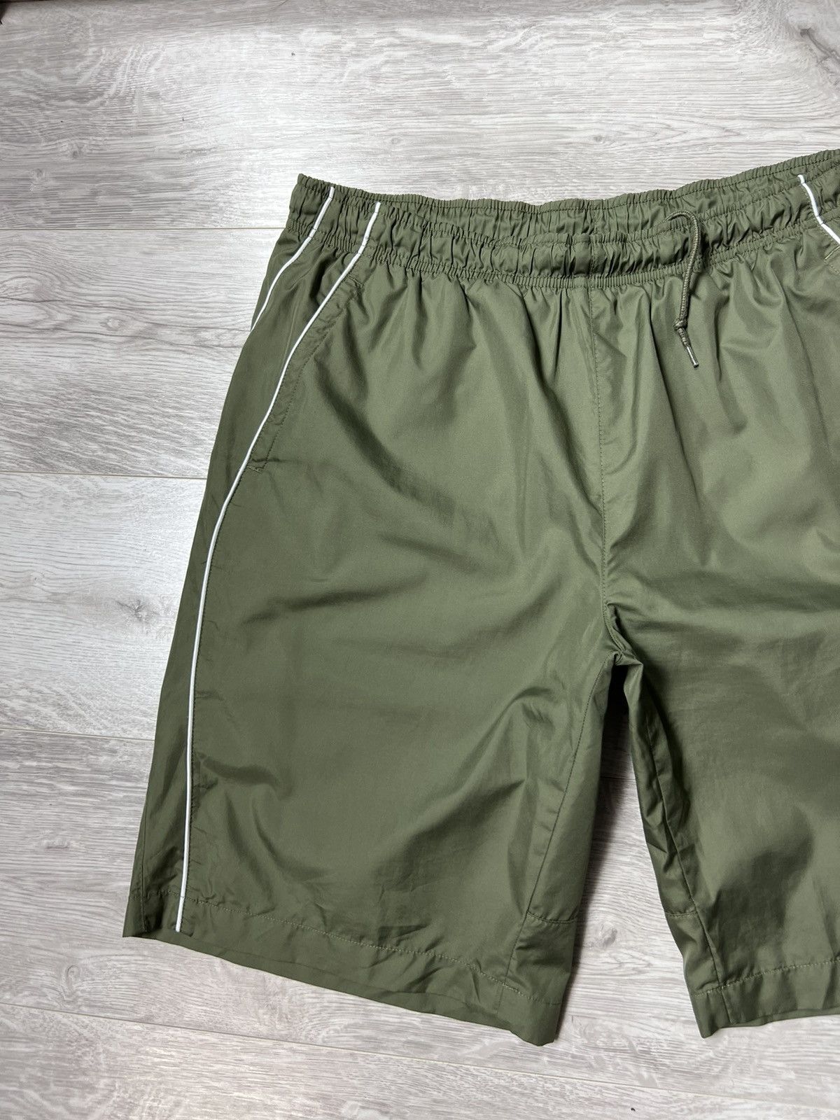 Nike × Vintage Vintage Nike Embroidered Swoosh Logo Nylon Shorts Size L Size US 34 / EU 50 - 6 Thumbnail