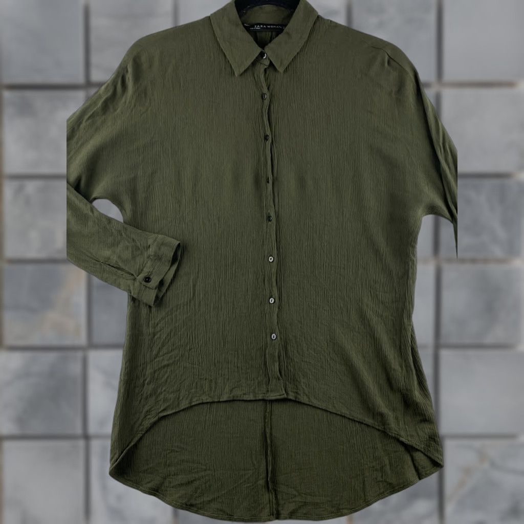 Zara Zara Blouse Womens 5 Green Button Up Scoop Back Breathable Long Sleeve Collared Shirt Regular Green 5 Zara Womens Blouse Modern Seasonal 90s? Size S / US 4 / IT 40 - 1 Thumbnail