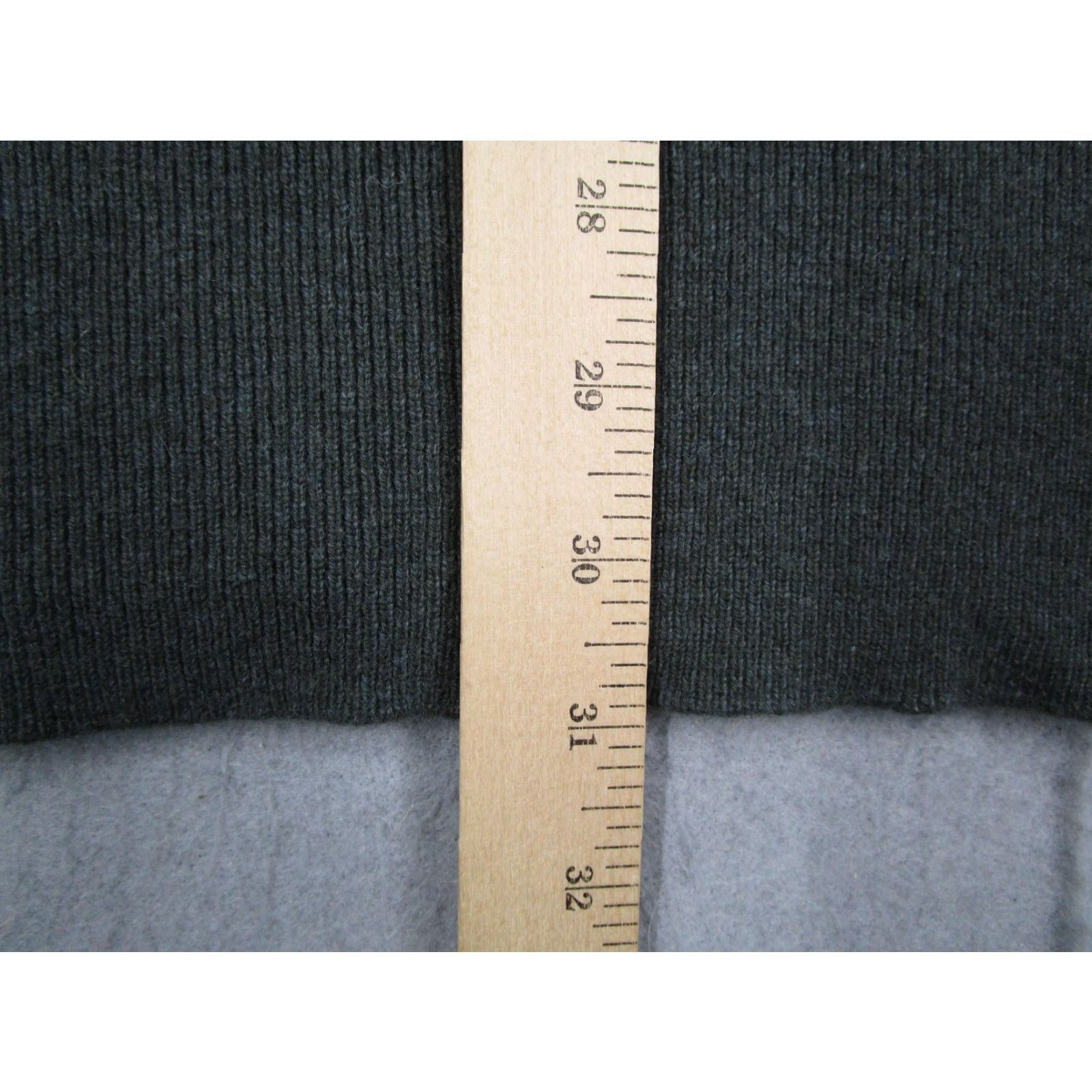 Vince Vince Sweater Womens Small Green 100% Cashmere Deep V Neck Knit Pullover Size S / US 4 / IT 40 - 7 Thumbnail