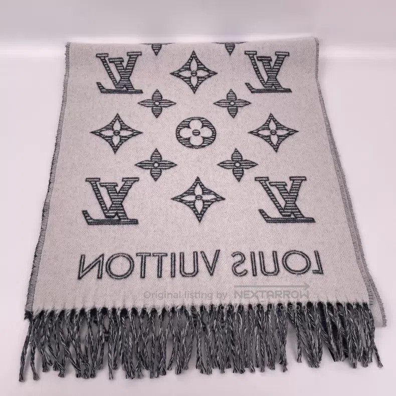 Louis Vuitton Louis Vuitton Dark Blue Grey Fringed Reversible Old-print Size ONE SIZE - 9 Thumbnail