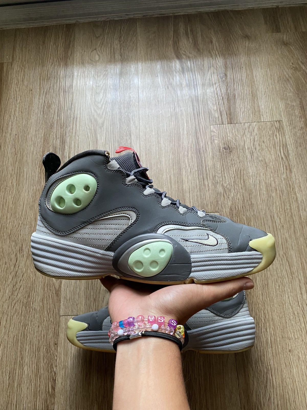 Nike NIKE FLIGHT ONE NRG GALAXY 2012 Size US 10 / EU 43 - 7 Thumbnail