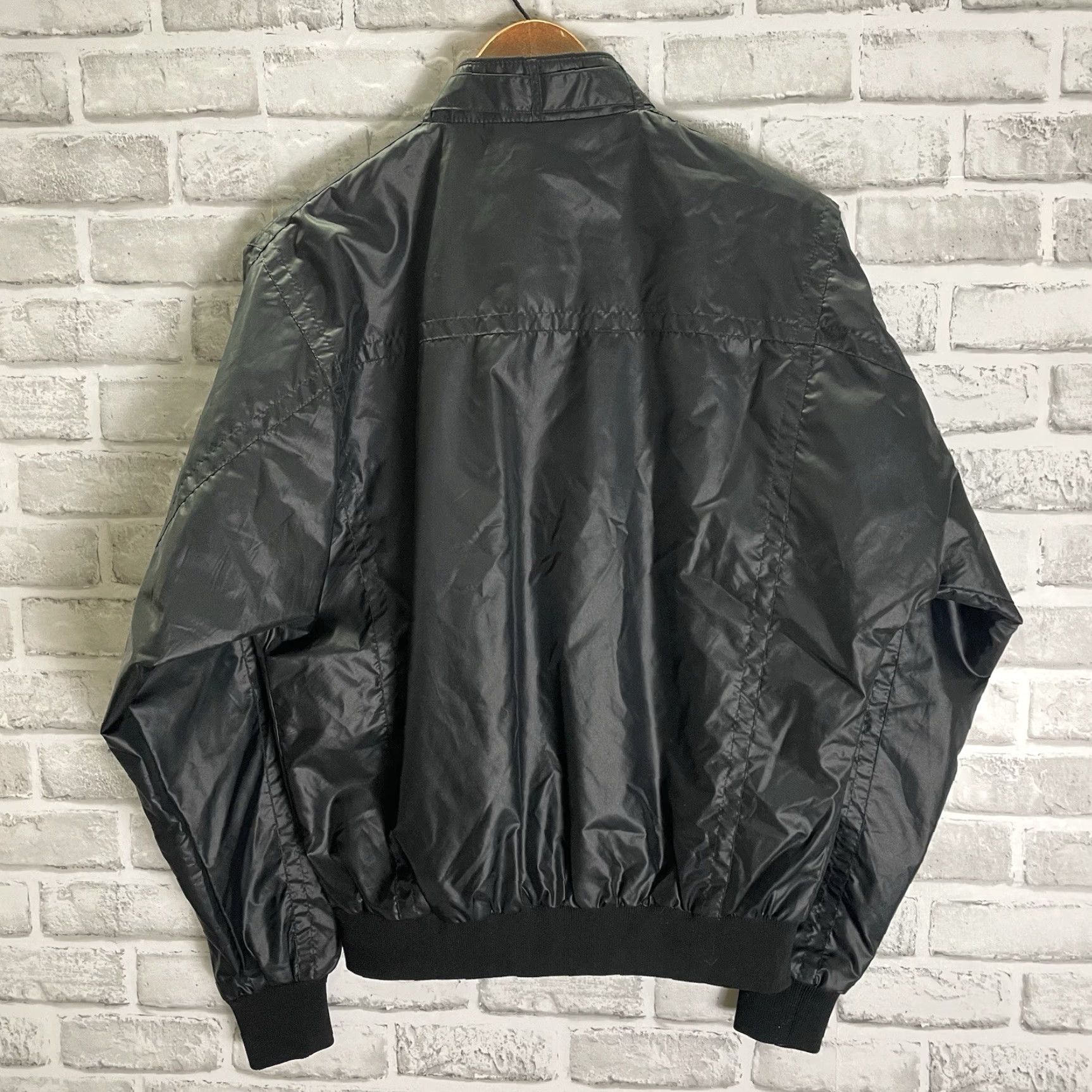 Vintage VTG CENTEX BLACK ZIP UP BOMBER JACKET MEN'S SIZE M User: VTG CENTEX BLACK ZIP UP BOMBER JACKET MEN'S SIZE M Size US M / EU 48-50 / 2 - 5 Thumbnail