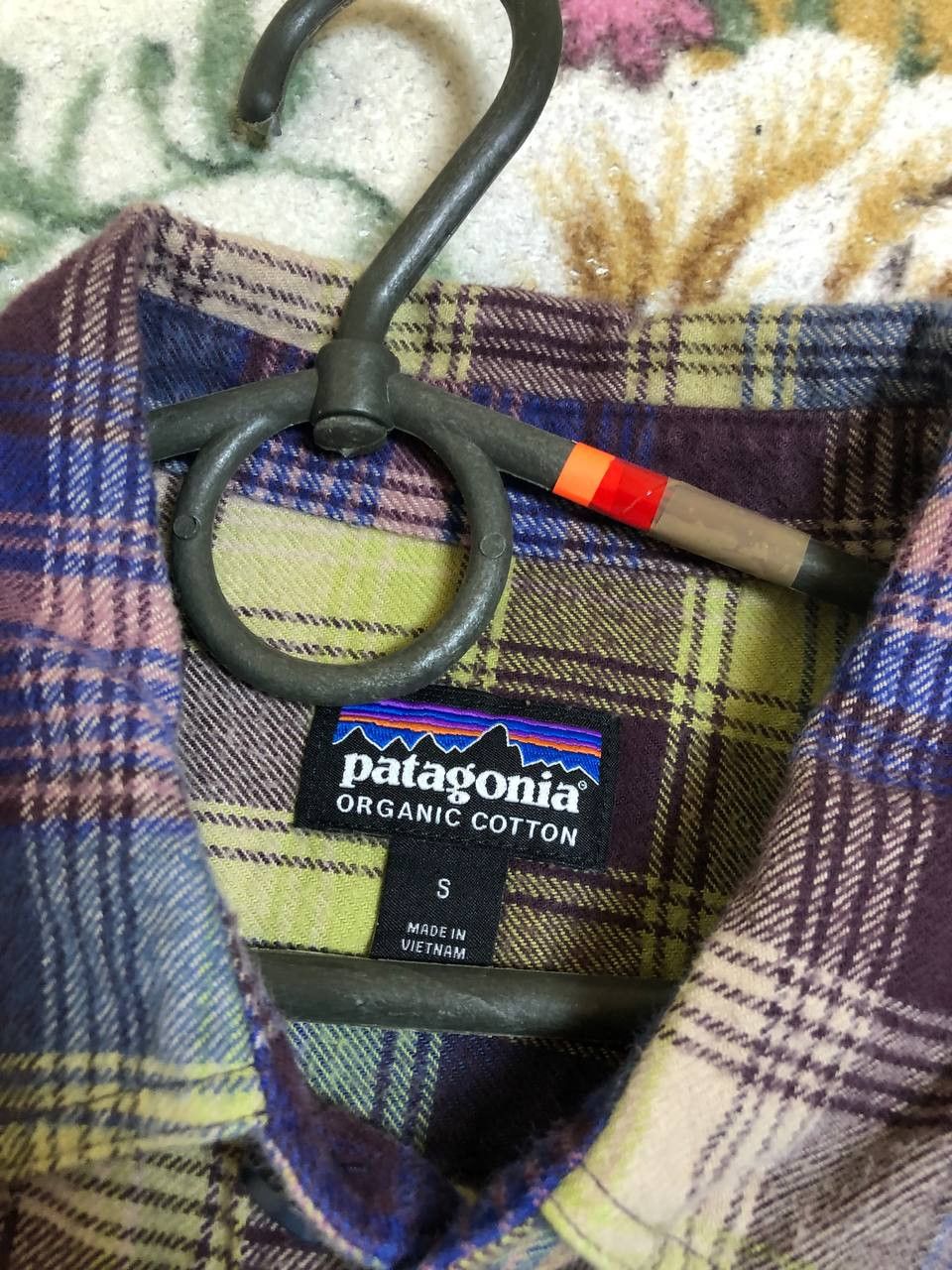 Patagonia Vintage Logo Patagonia Size S Shirt Streetwear Size US S / EU 44-46 / 1 - 7 Thumbnail
