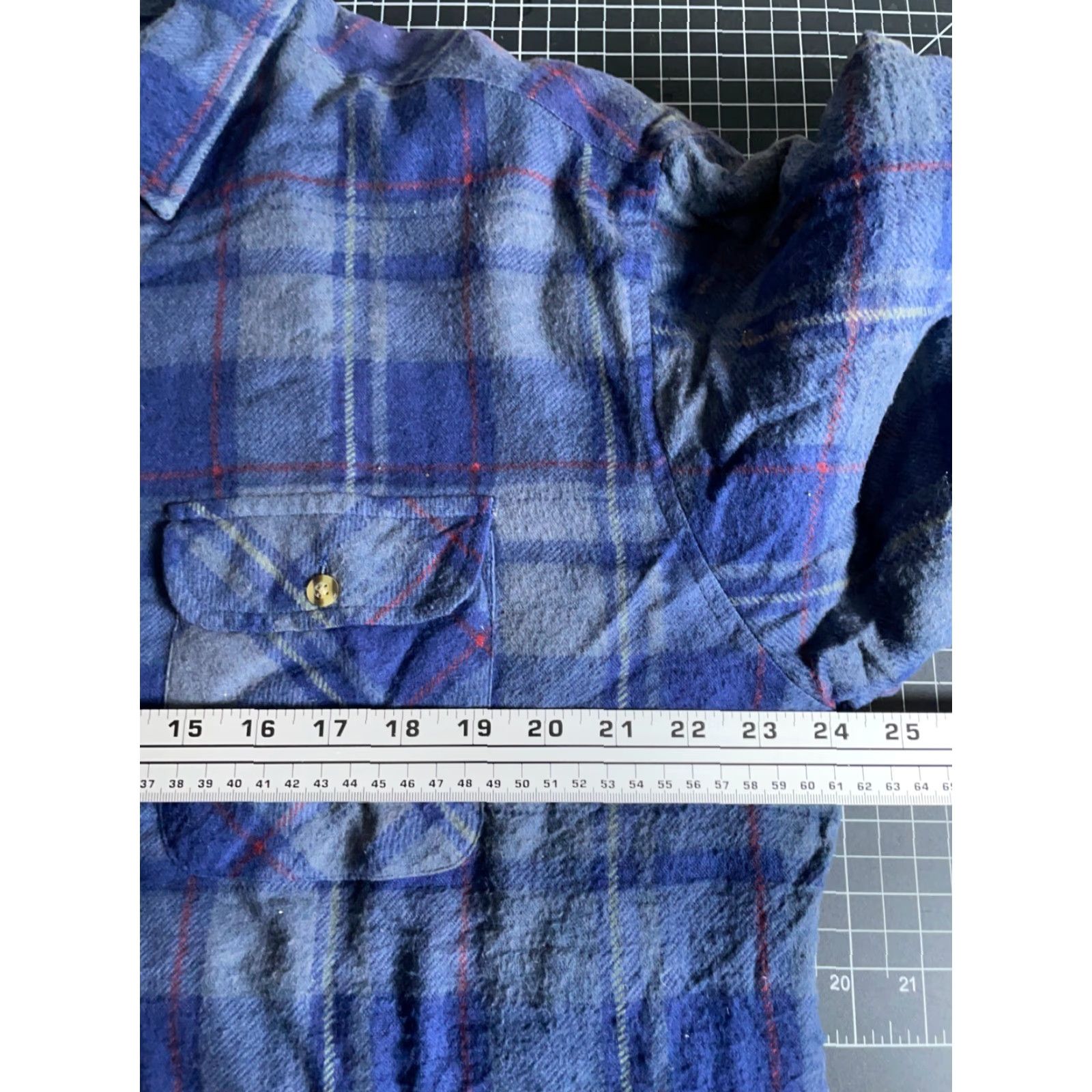 All Blues VINTAGE Northwest Territory Shirt Jacket Mens Large Tall Blue Plaid Quilted Lined Flannel Workwear Shirt Jacket Size US L / EU 52-54 / 3 - 5 Thumbnail