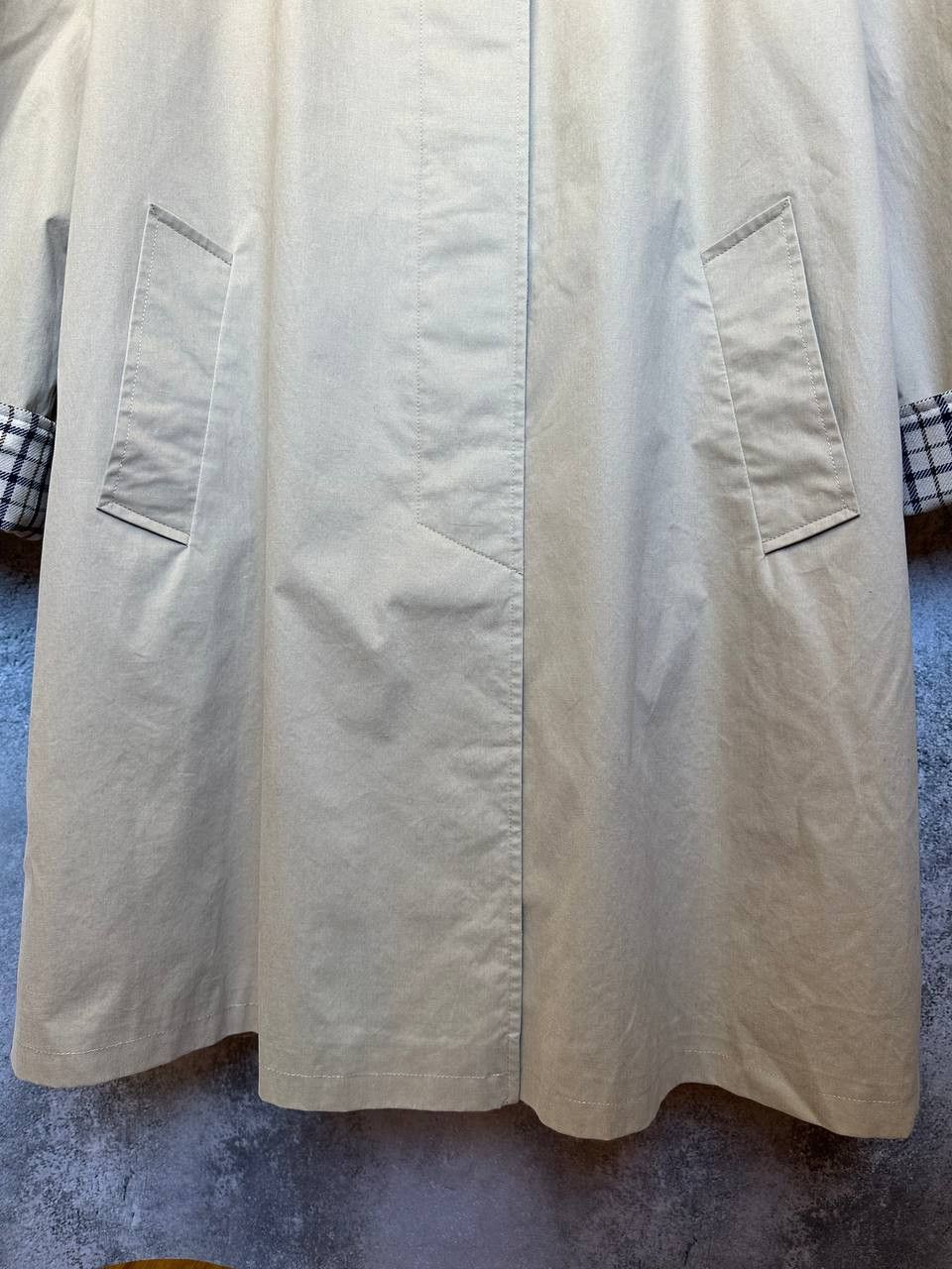 Aquascutum Aquascutum of London Trench Coat Vintage Beige Check Lining Size US L / EU 52-54 / 3 - 8 Thumbnail