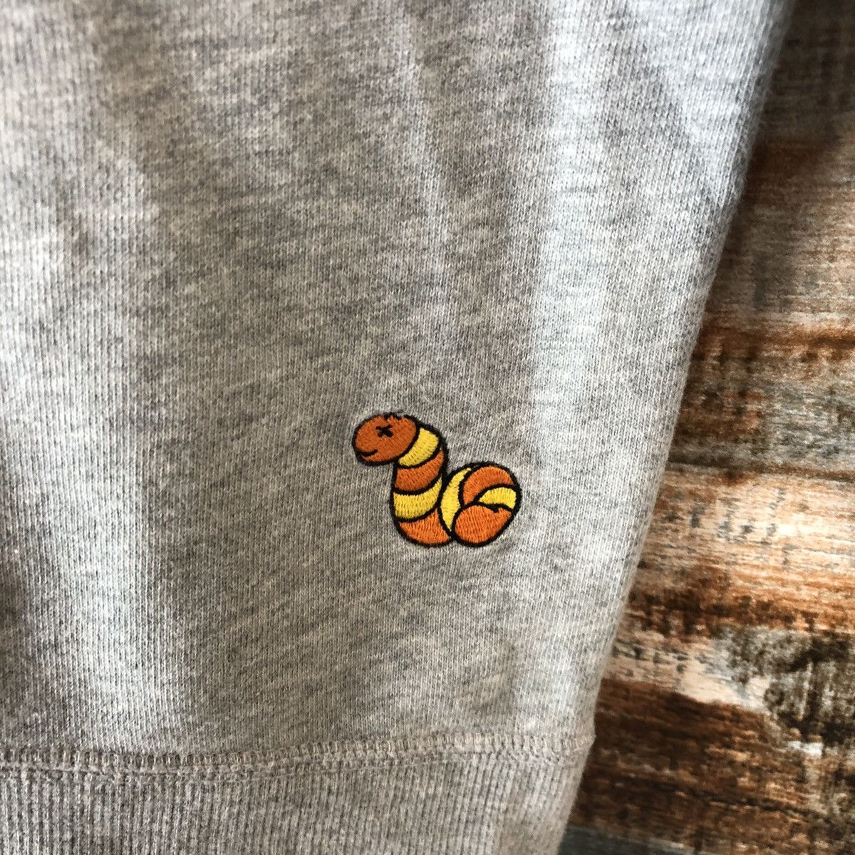Kaws × Uniqlo Uniqlo X Kaws Sesame Street Grey Sweatshirt #A2221 Size US M / EU 48-50 / 2 - 18 Thumbnail