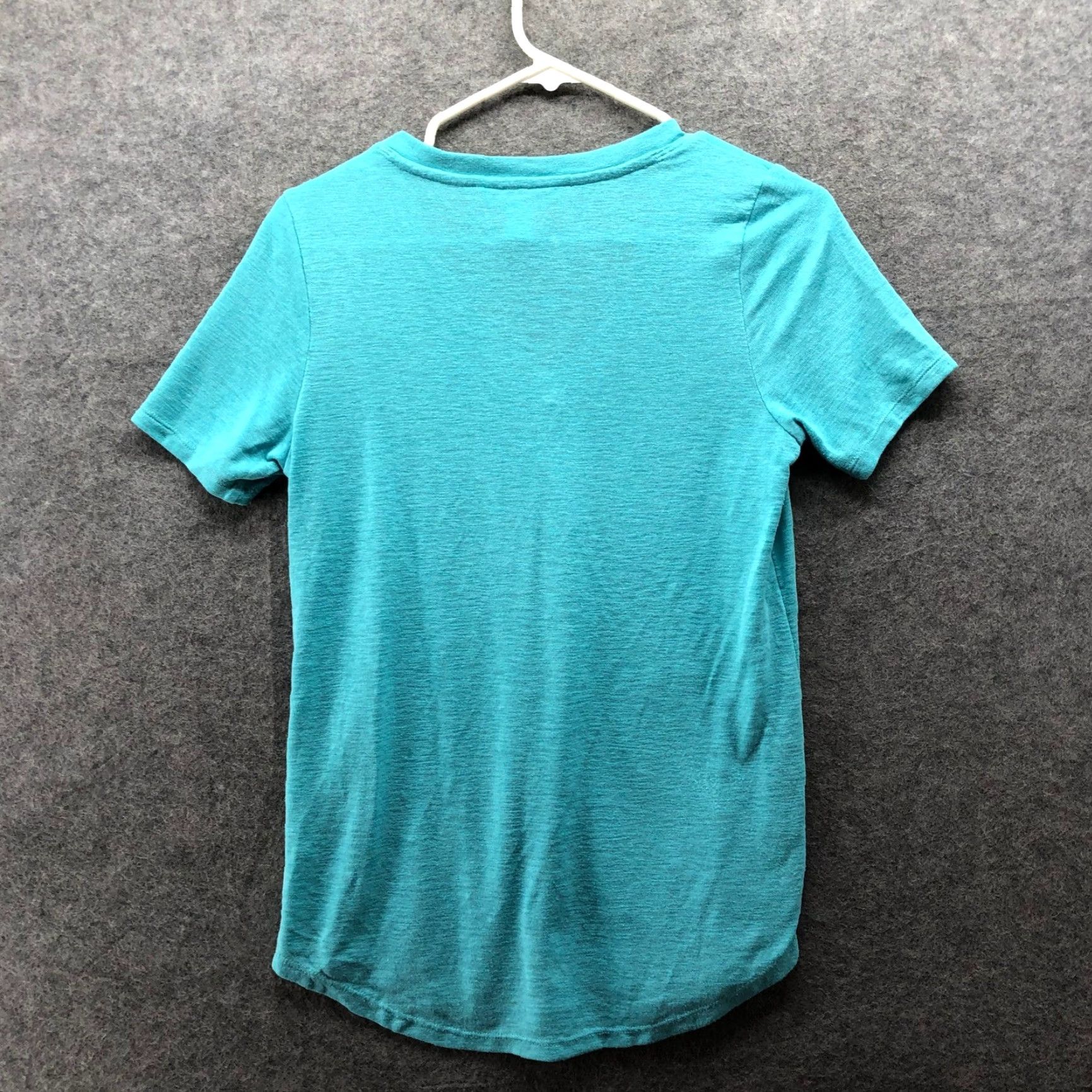 Athleta VINTAGE? Athleta Breezy V Neck T Shirt Womens S Blue Short Sleeve Slub Round Hem Size S / US 4 / IT 40 - 2 Thumbnail