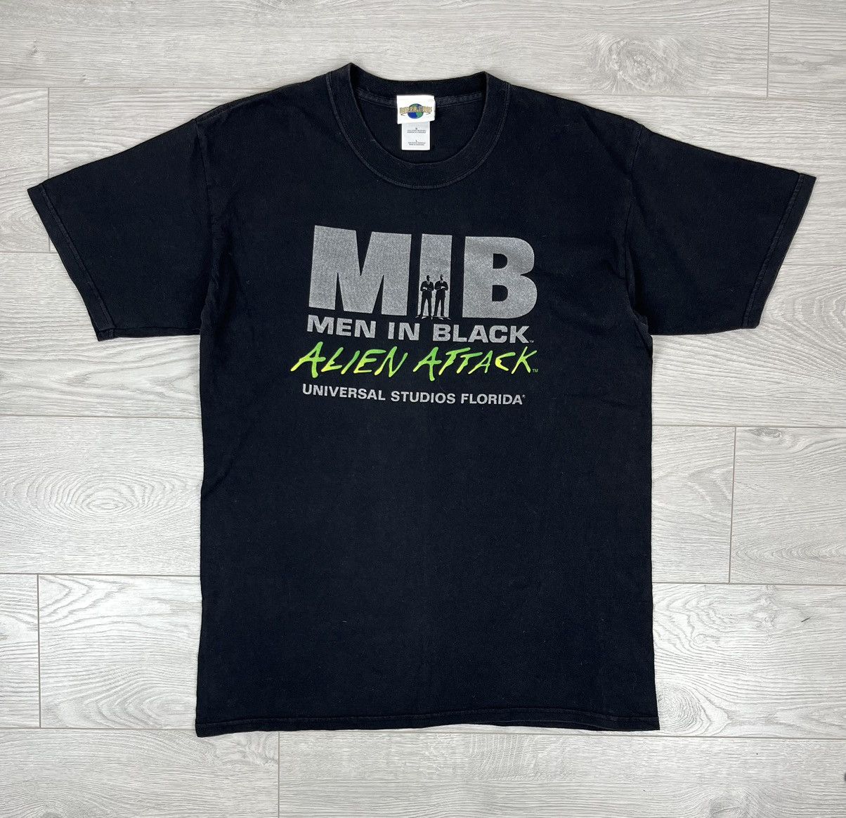 Vintage Men In Black Alien Attack Universal Movie T Shirt Size US L / EU 52-54 / 3 - 1 Thumbnail