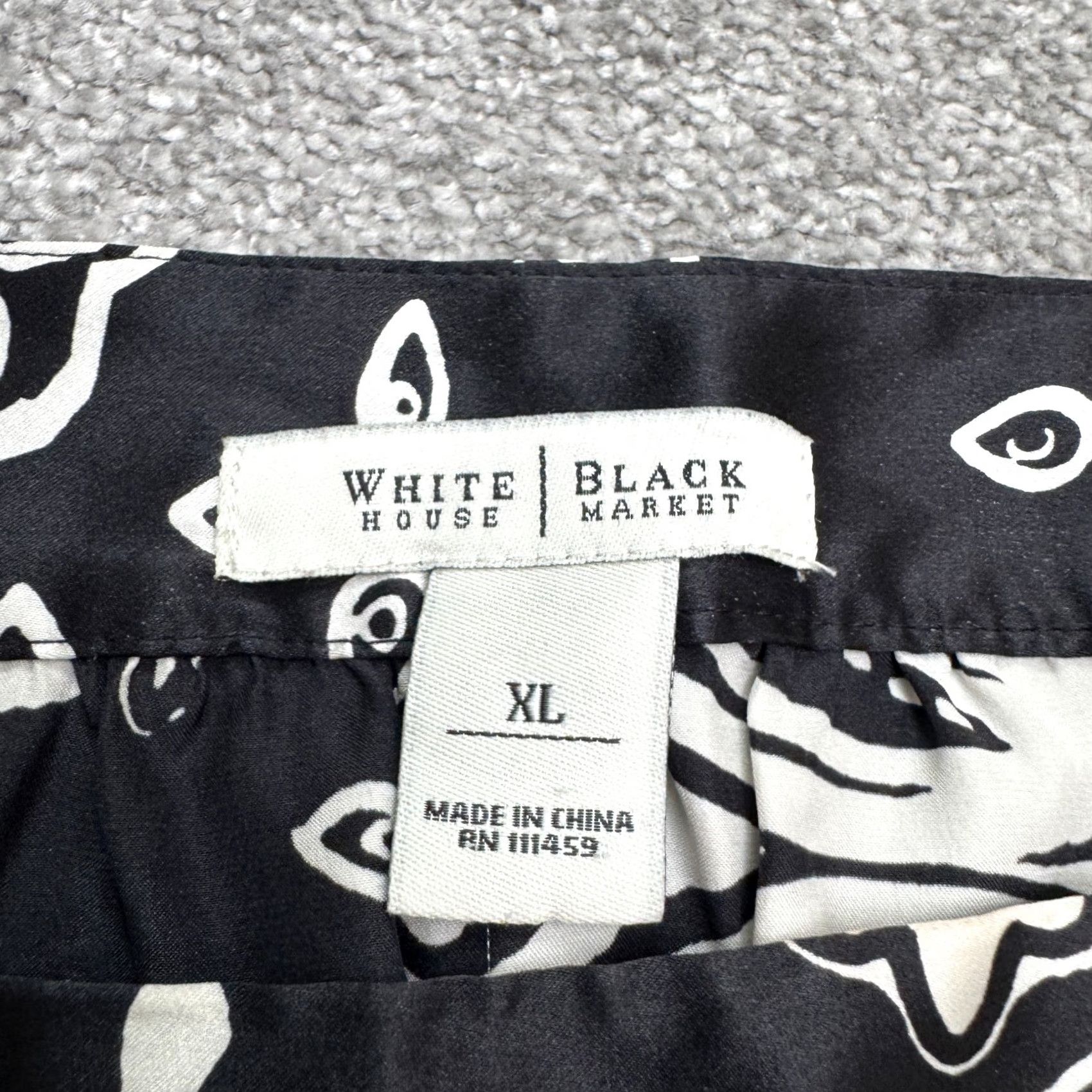 White House Black Market White House Black Market Silk Tunic Blouse Women XL Black White Floral Boat Neck Shirt Adult XL Black Floral Bohemian Designer Womens Size XL / US 12-14 / IT 48-50 - 4 Thumbnail
