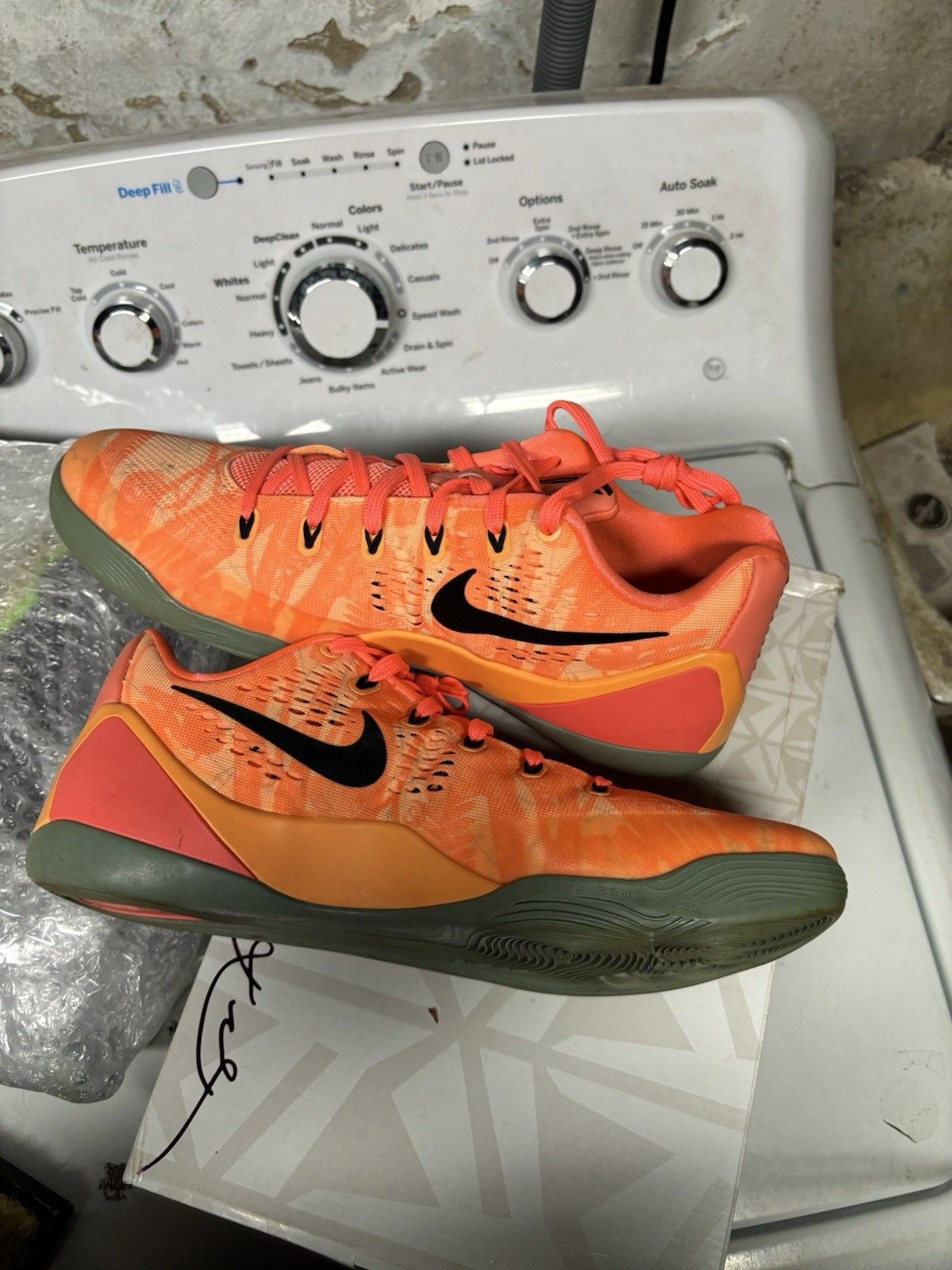 Nike Nike Kobe 9 EM Bright Mango Size US 11 / EU 44 - 2 Thumbnail