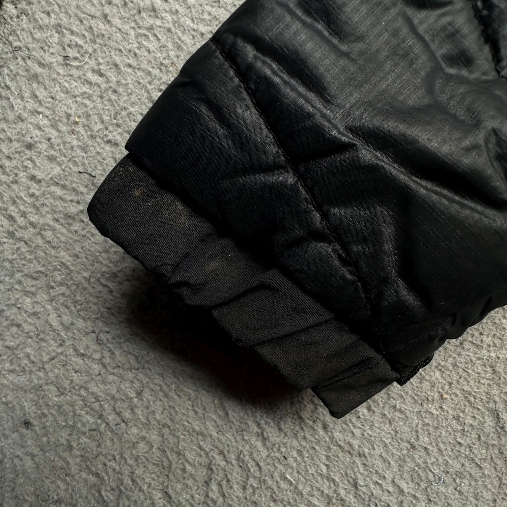The North Face VINTAGE The North Face PolarGuard Puffer Full Zip Jacket Mens Large Black Nylon Jacket Size US L / EU 52-54 / 3 - 7 Thumbnail