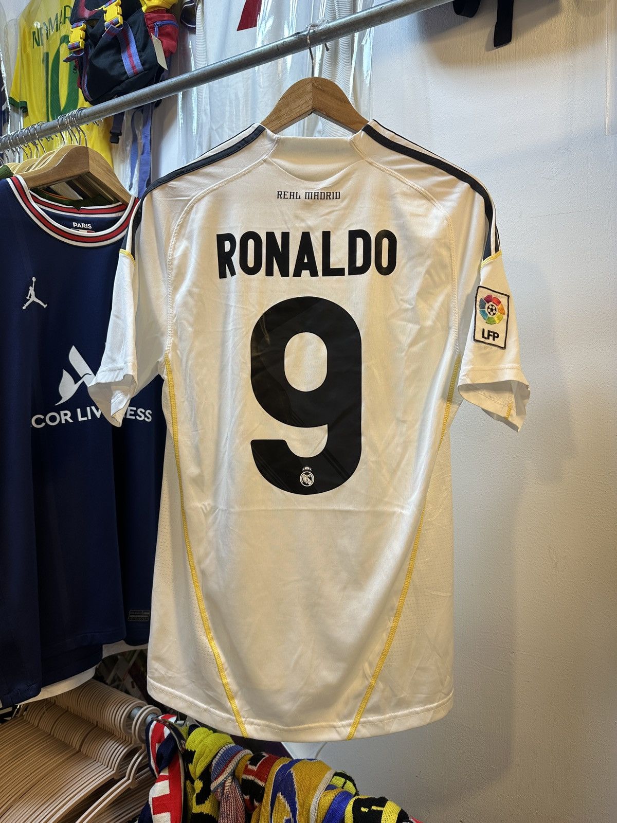 Adidas 2009-2010 Real Madrid Home Kit CR7 Size US S / EU 44-46 / 1 - 1 Thumbnail