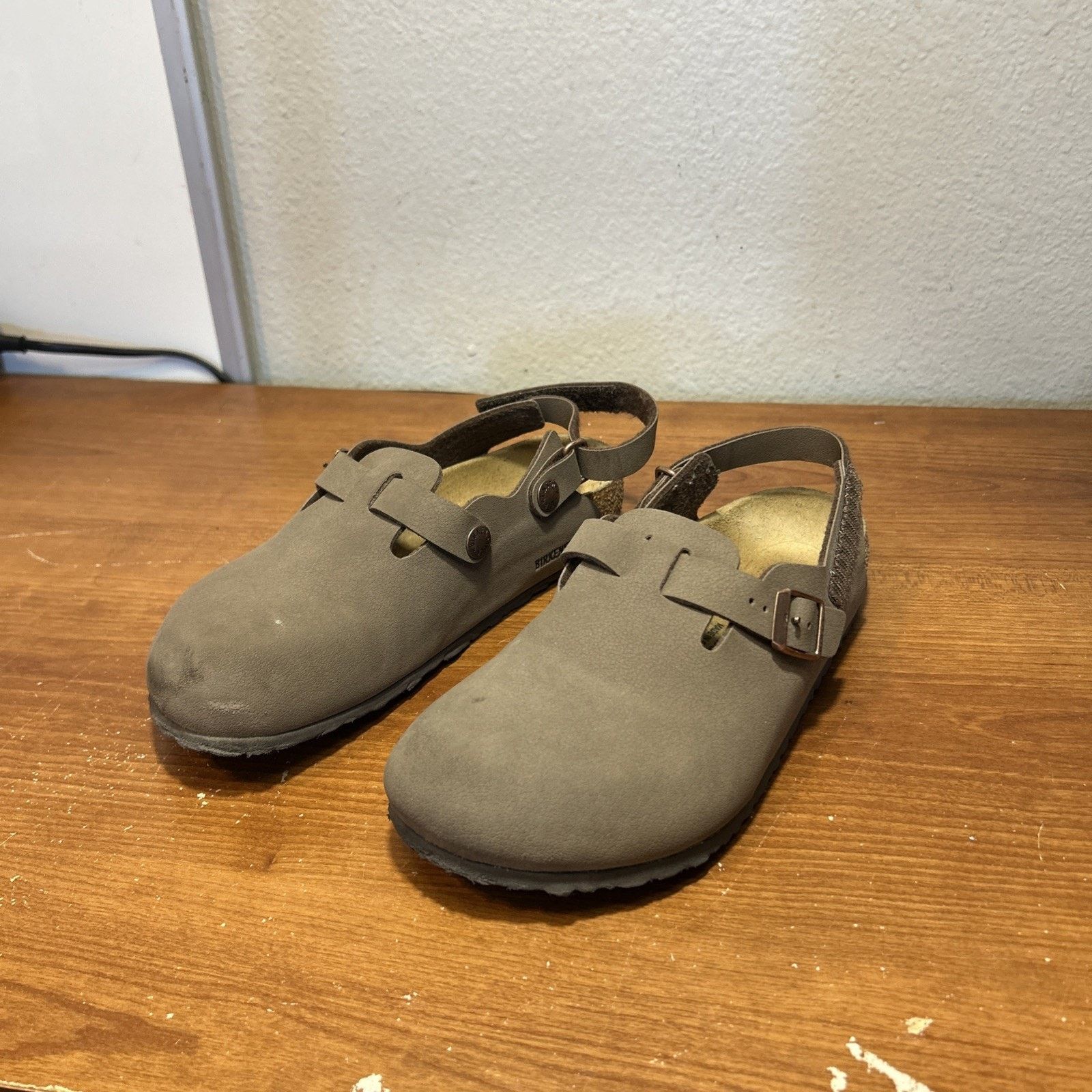 Birkenstock Brown Birkenstocks Clogs Box Size 34 Size US 5 / EU 37 - 1 Thumbnail