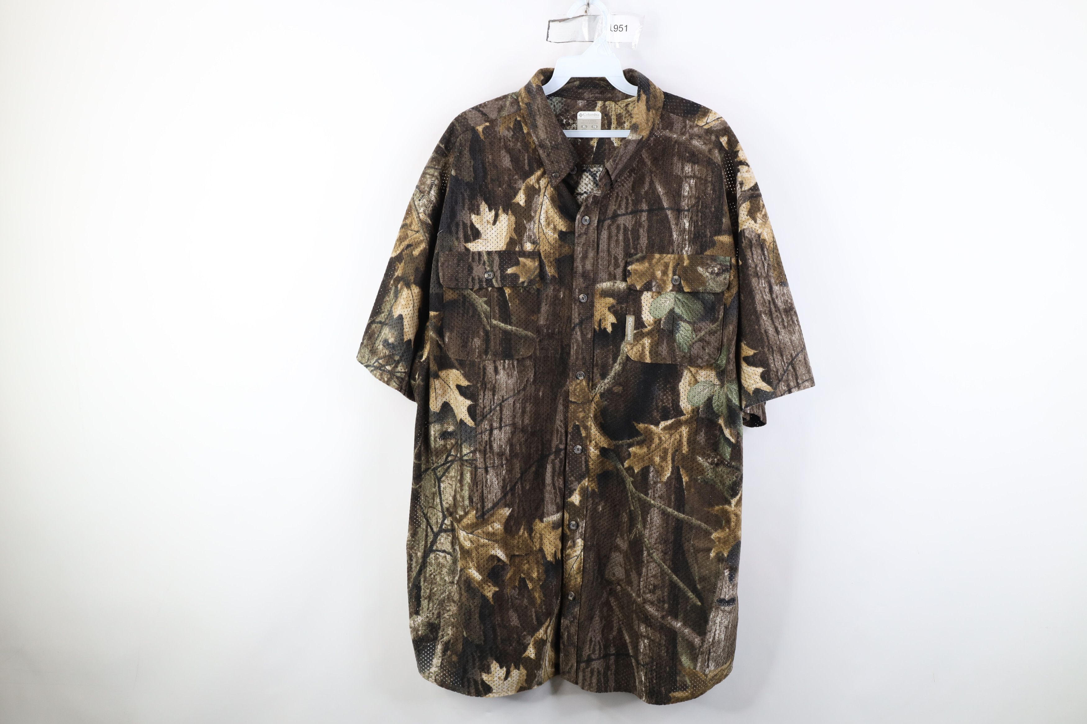 Columbia Vintage Columbia Camouflage Mesh Short Sleeve Button Shirt Size US XL / EU 56 / 4 - 1 Thumbnail