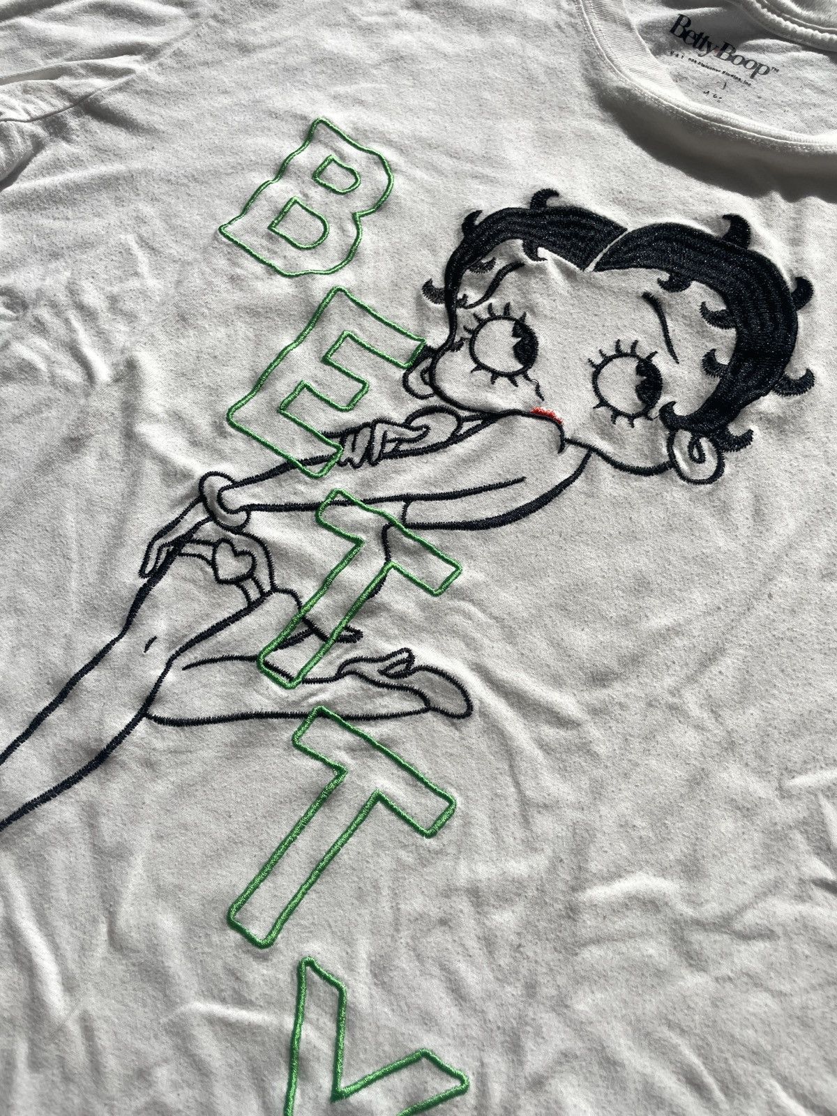 Other Y2K Betty Boop “Embroidered Pin-up Logo ” T-shirt (Sz. L) Size US L / EU 52-54 / 3 - 2 Thumbnail