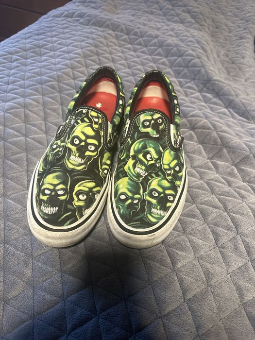 Supreme skull hot sale vans