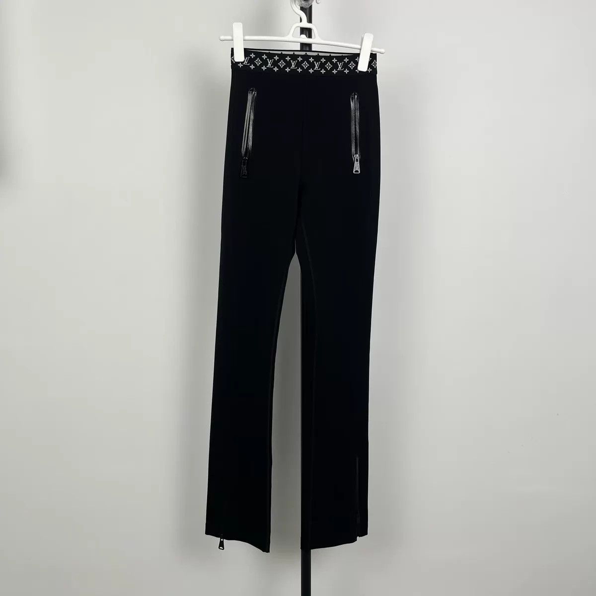 Louis Vuitton LV Sporty Bell-Bottom Pants 34 Size 25" / US 0 / IT 36 - 1 Thumbnail