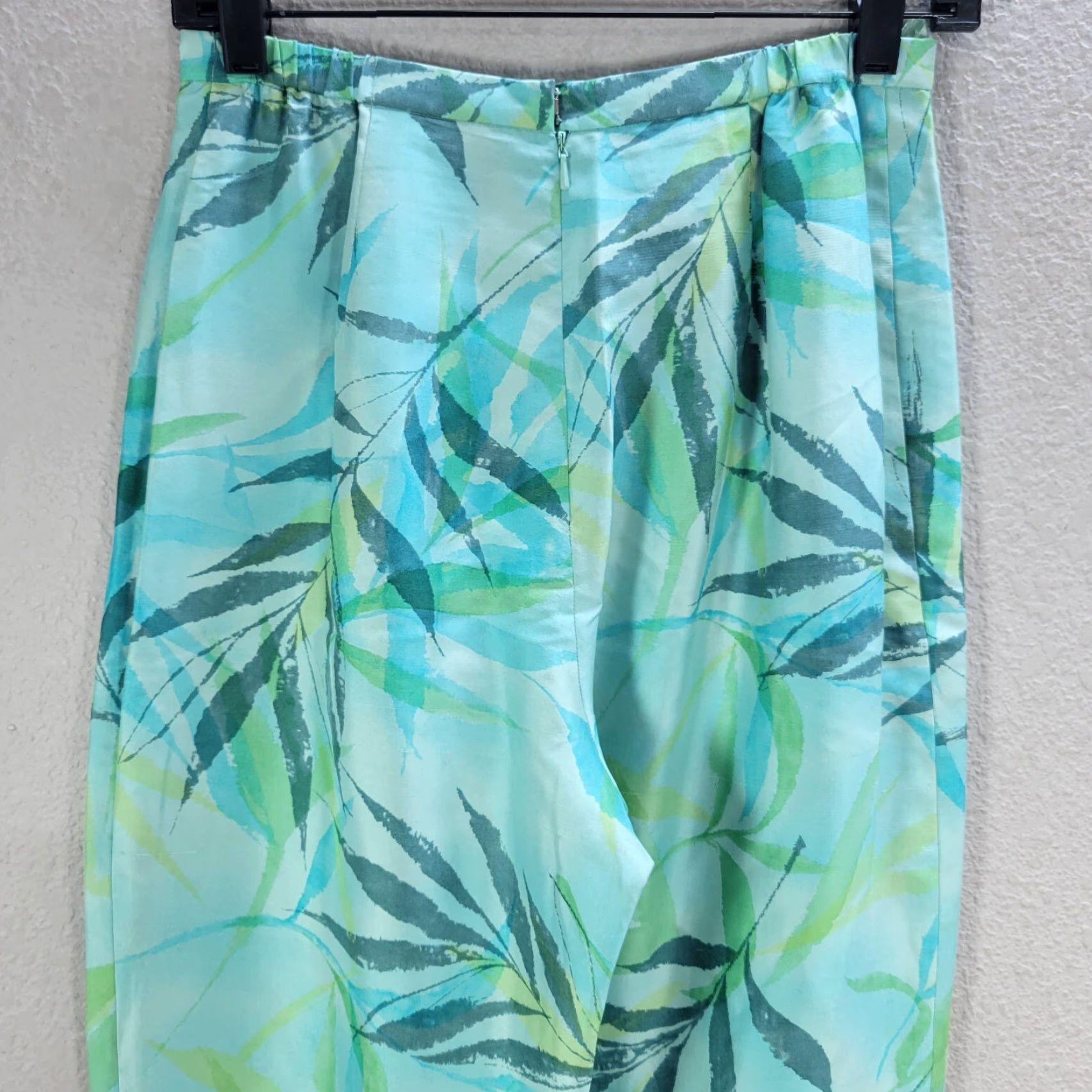 Vintage Vtg David Warren Blue Silk Pants Tapered High Rise Leaves Sz 6 Womens Silk Pants Chino Lined Inseam 29"} Size 28" / US 6 / IT 42 - 6 Thumbnail