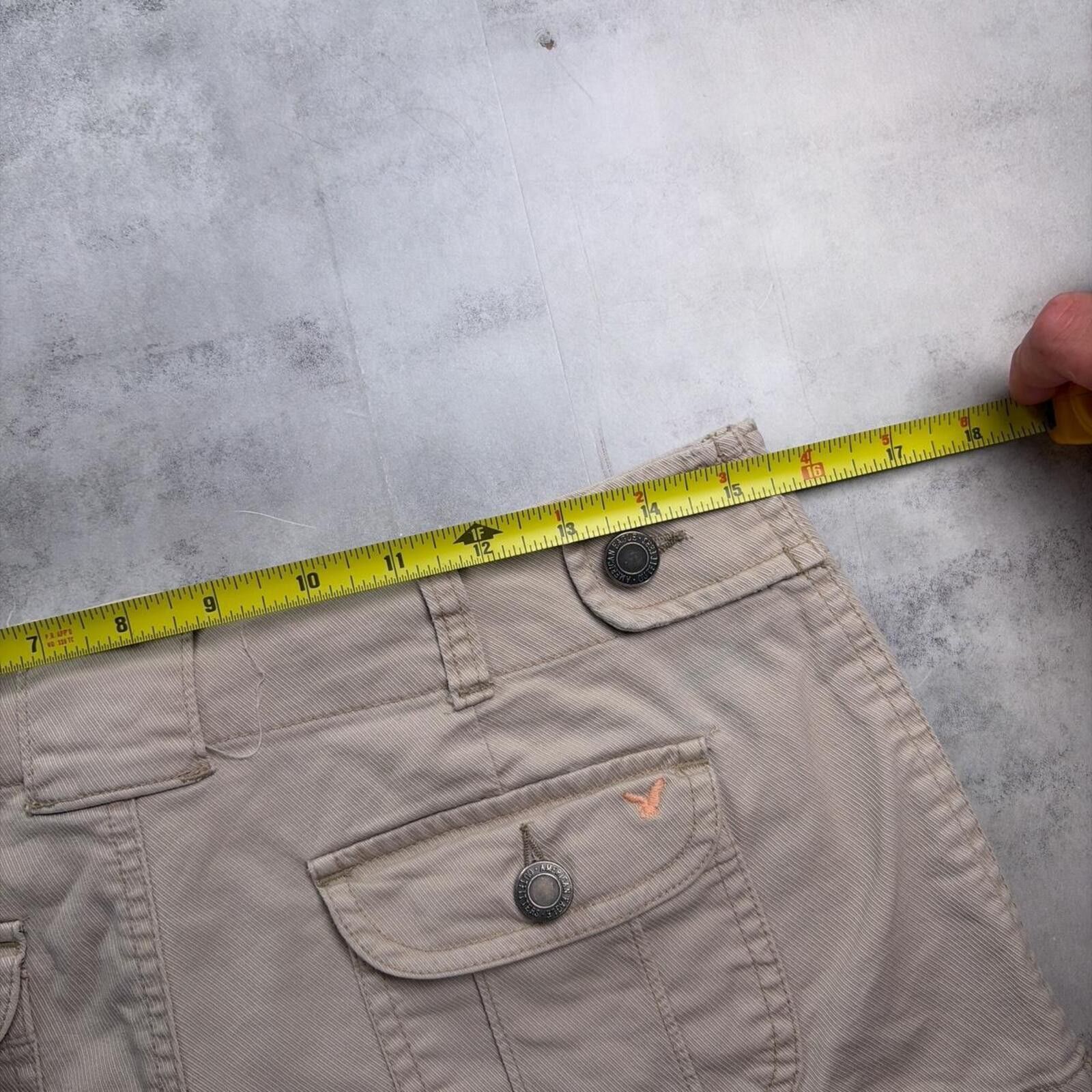 American Eagle Outfitters Y2K Beige American Eagle Grunge Skater Mini Chino Shorts Size 25" / US 0 / IT 36 - 6 Thumbnail