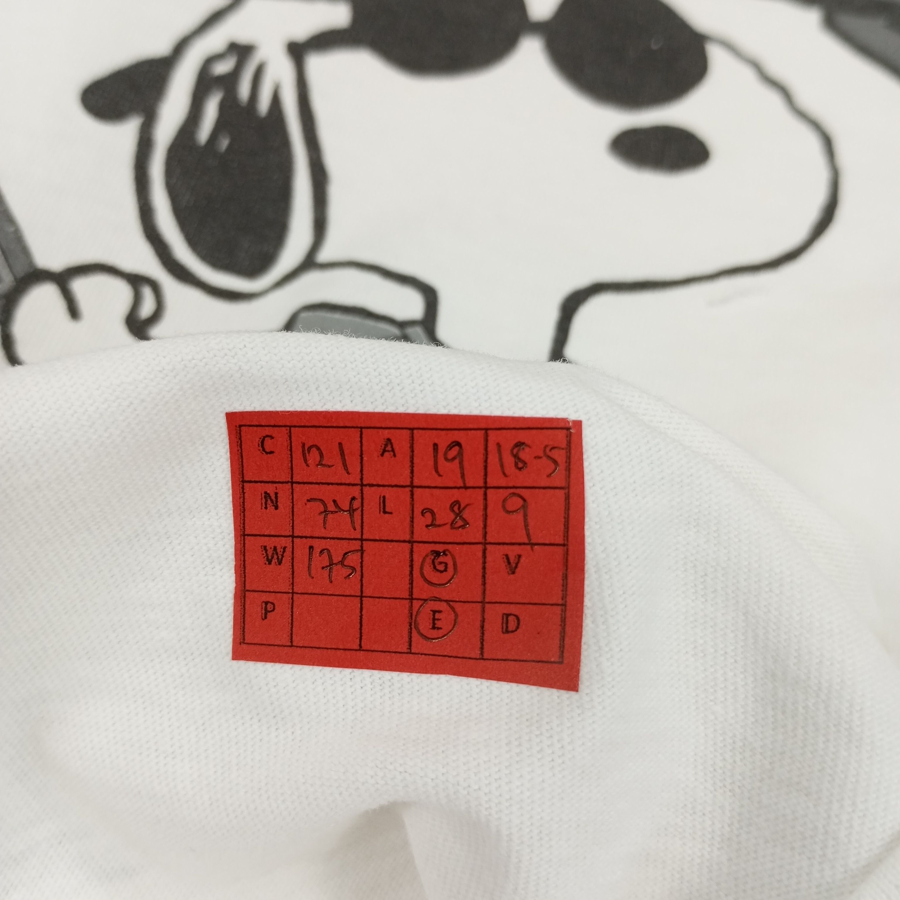 MLB × Vintage MLB White Sox X Snoopy Vintage Tshirt Baseball Team Size US M / EU 48-50 / 2 - 15 Thumbnail