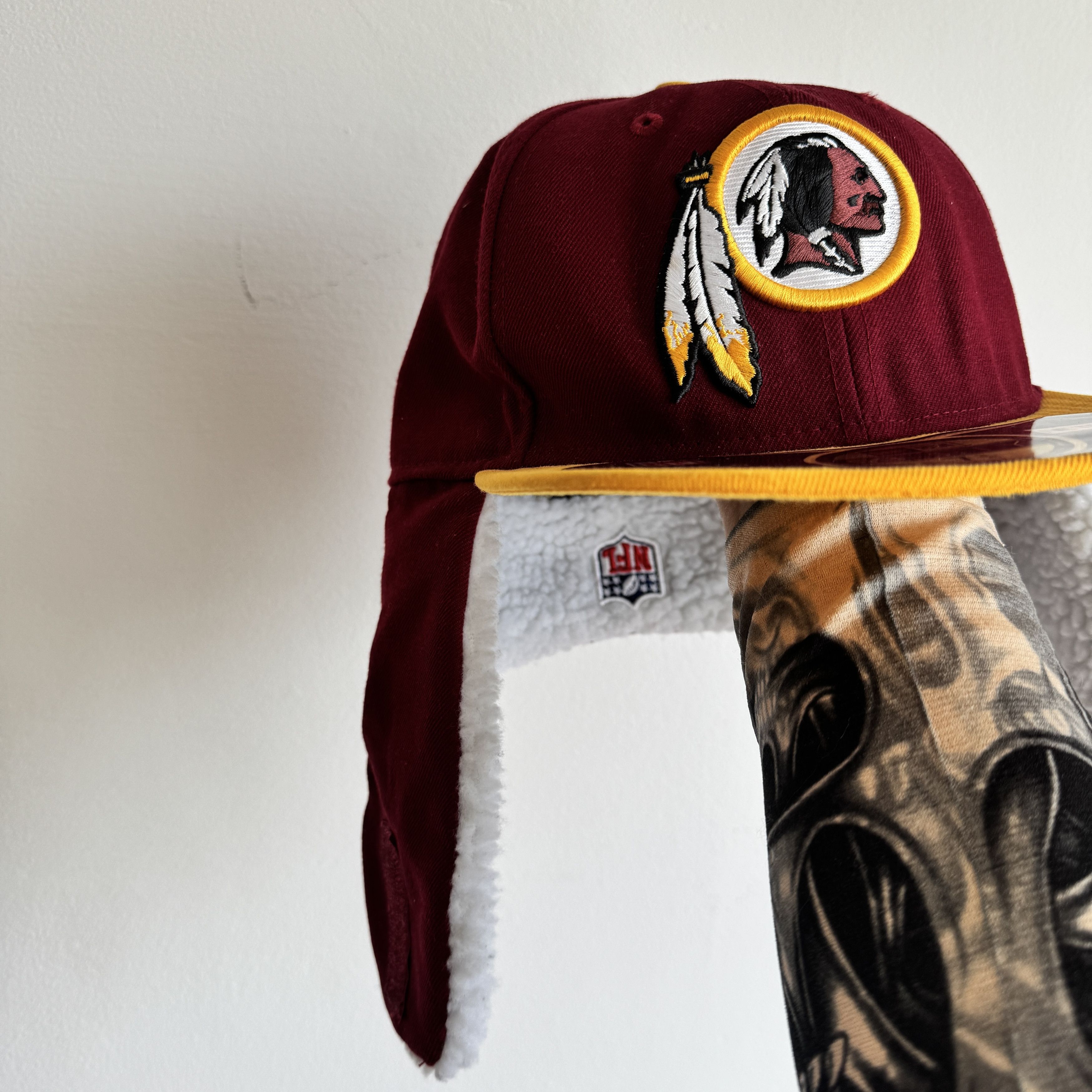 NFL New Era Redskins sherpa ear flap 59FIFTY winter cap XL Size 42 - 3 Thumbnail