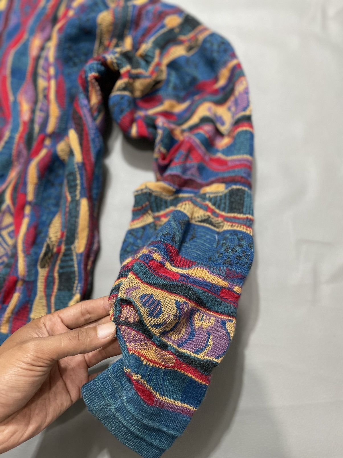 Coogi Coogi Style 3D Knitt Australia Emaroo Sweater distress Size US XS / EU 42 / 0 - 8 Thumbnail