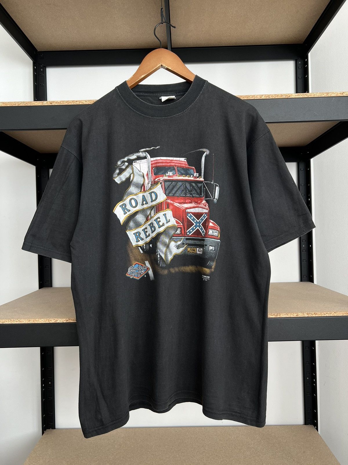 Vintage Vintage 1989 3D Emblem Truckers Only Harley Davidson T-shirt Size US L / EU 52-54 / 3 - 3 Thumbnail