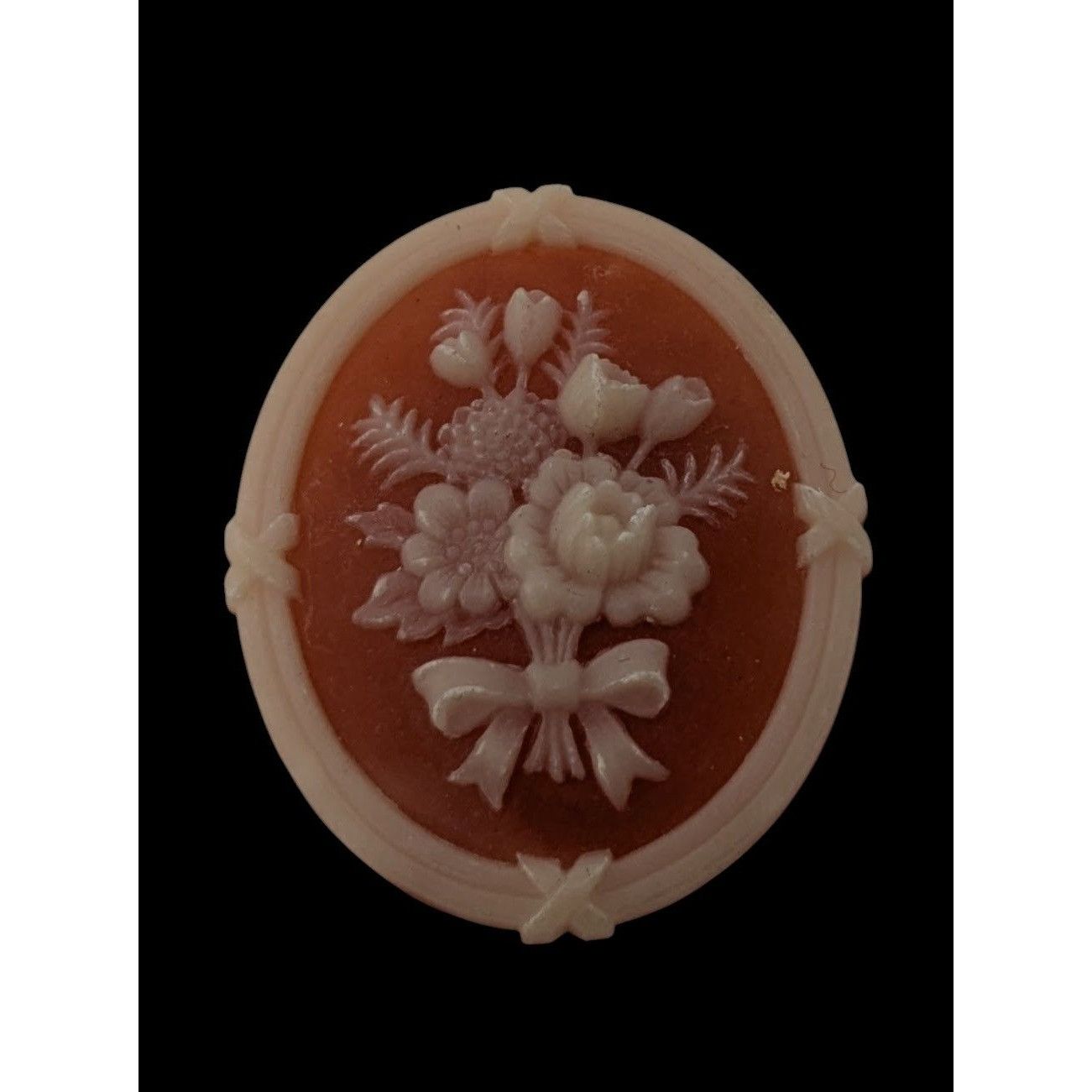 Other Avon Vintage Floral Cameo Brooch Size ONE SIZE - 1 Thumbnail