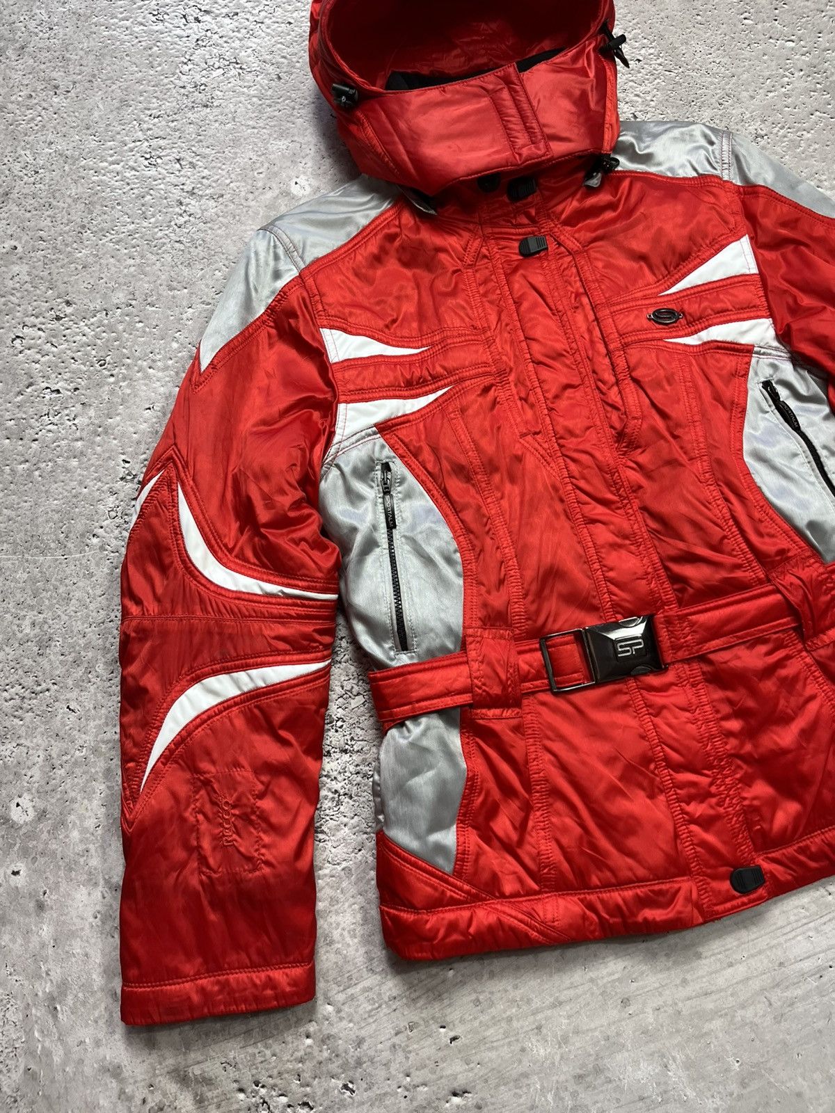 Sportalm Kitzbuhel Vintage Sportalm Red Silver Ski Jacket Belted Hooded Size 40 Size M / US 6-8 / IT 42-44 - 3 Thumbnail