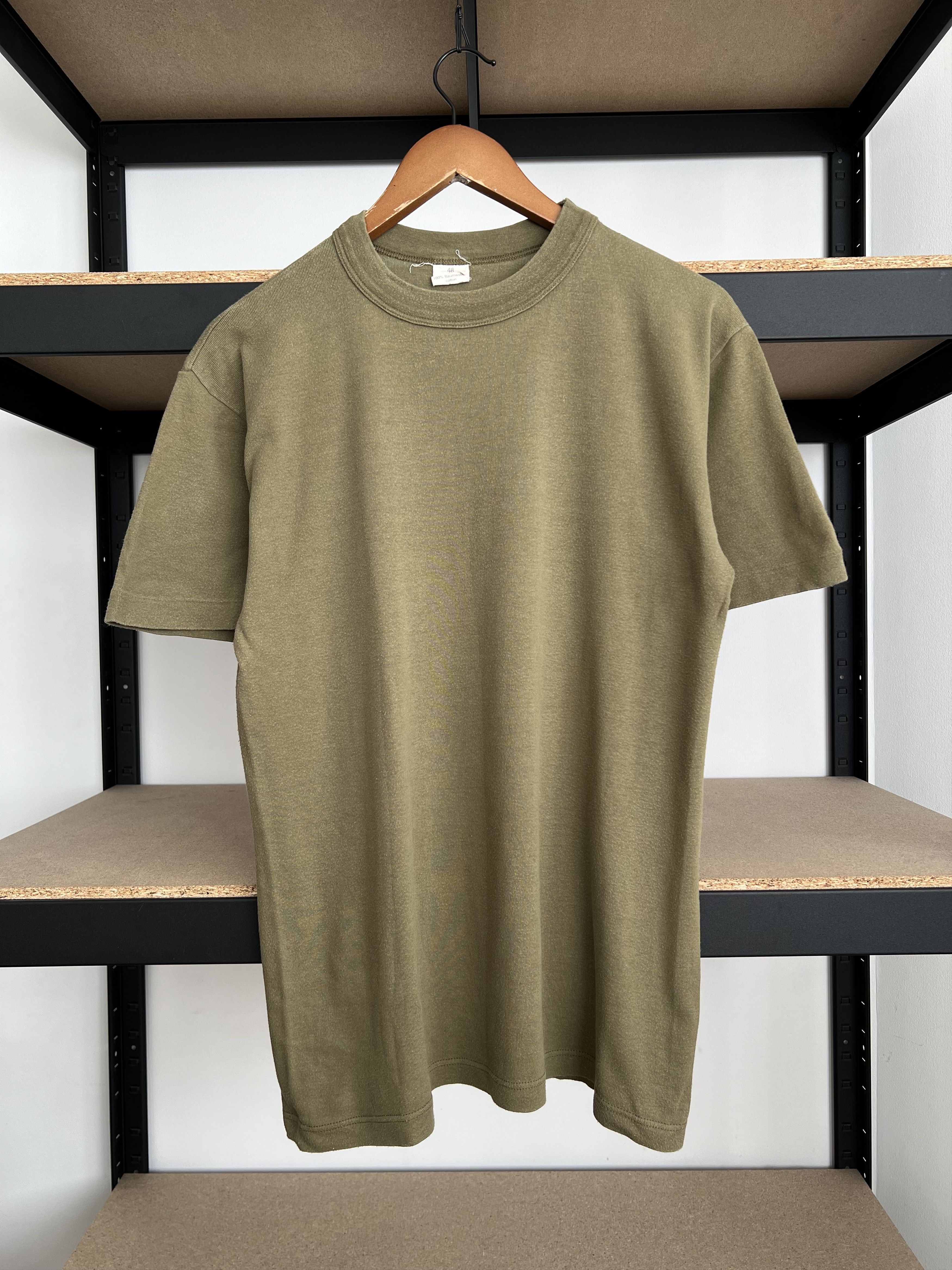 Vintage Vintage Swiss Army Switzerland Suisse Single Stitch T-shirt Size US M / EU 48-50 / 2 - 3 Thumbnail