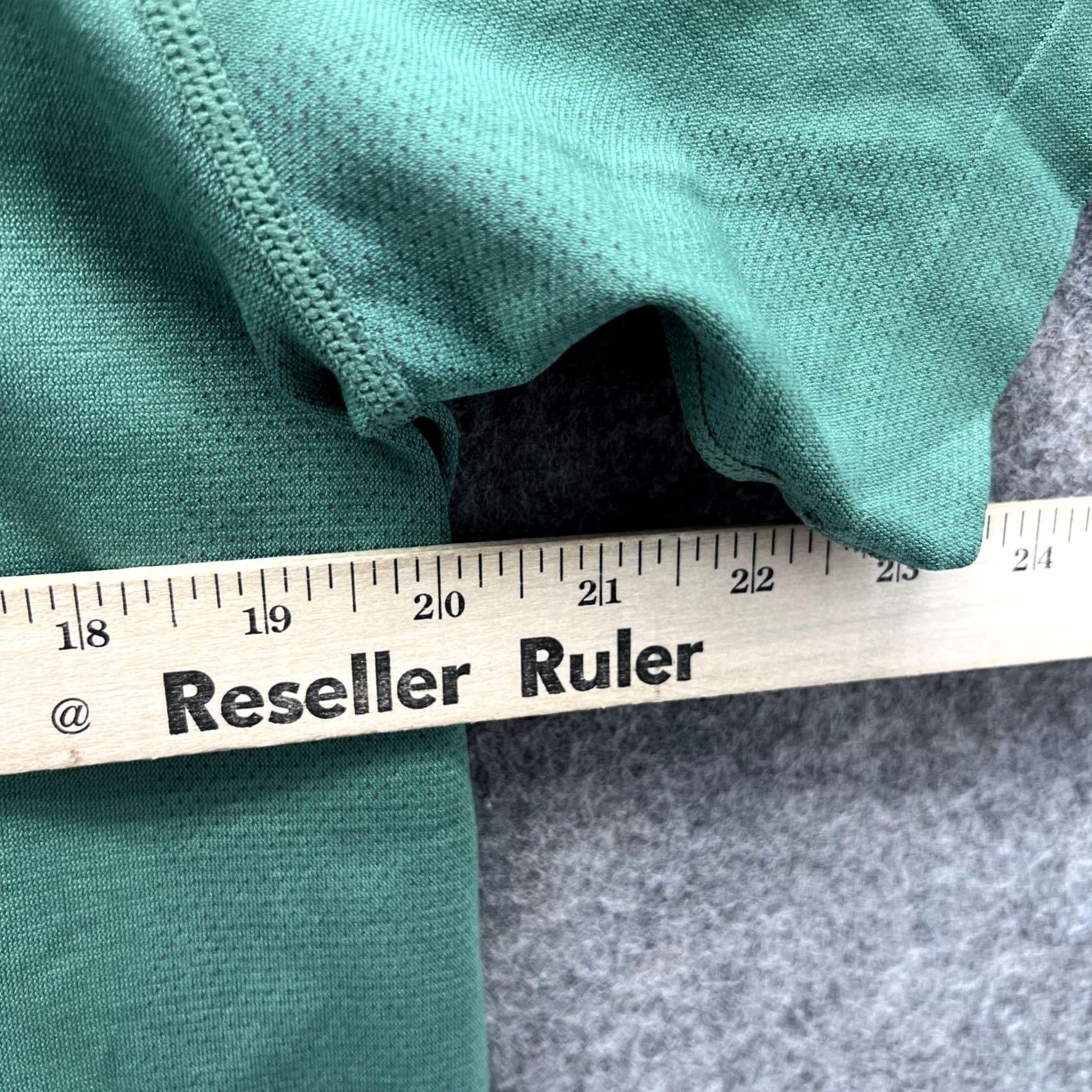 Fabletics Fabletics Polo Shirt Men L Green Nylon Polyester Casual Athletic Stretch Shirt Short Sleeve Collared Button Logo Vintage No Size US L / EU 52-54 / 3 - 7 Thumbnail