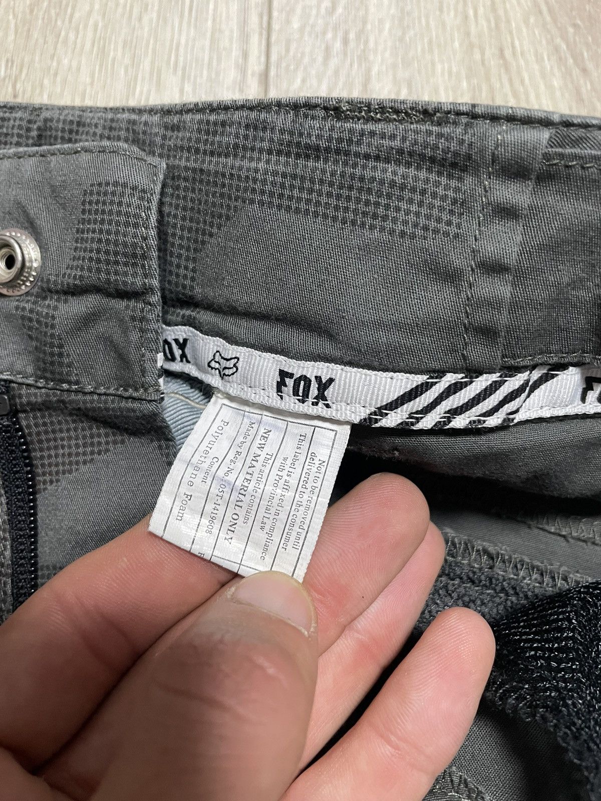 Fox Racing Crazy Baggy Fox MTB Camo Cargo Shorts Y2K Motocross Size US 30 / EU 46 - 14 Thumbnail