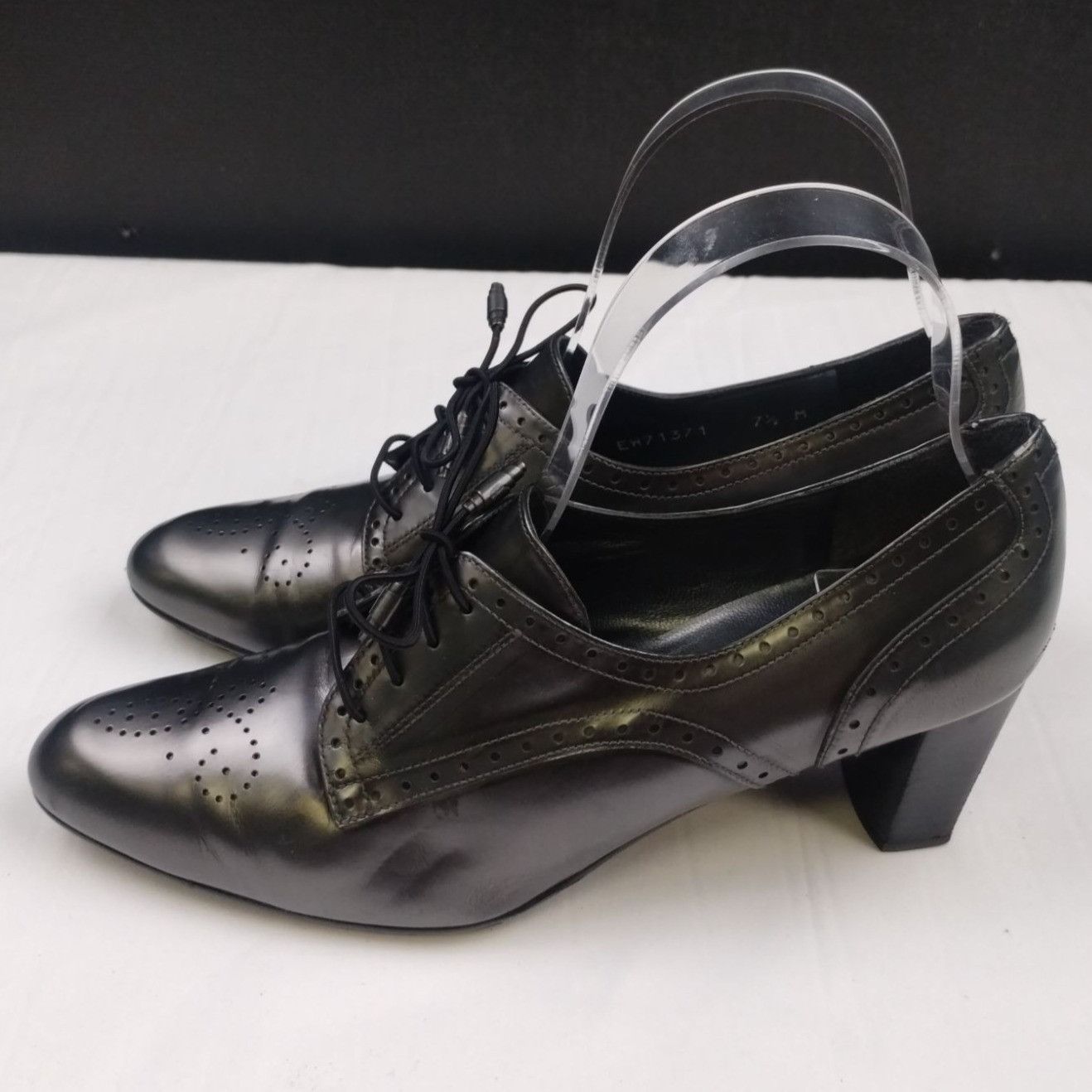 Stuart Weitzman Stuart Weitzman Women's Silver Heels/Oxfords Sz7.5M SKU3914 Size US 7.5 / IT 37.5 - 3 Thumbnail