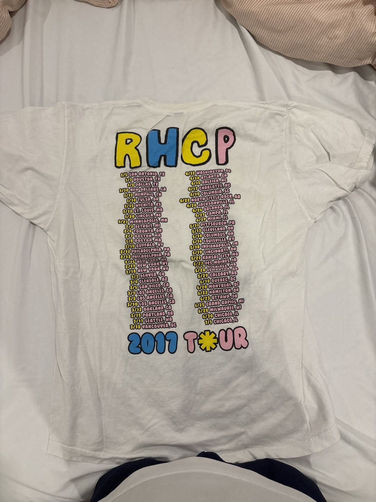 Band Tees × Vintage Red Hot Chili Peppers 2017 tour t shirt Size US L / EU 52-54 / 3 - 2 Thumbnail