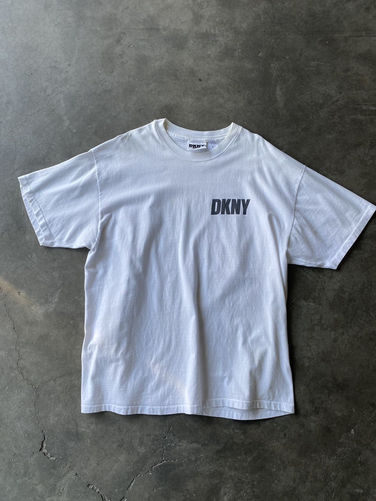 Vintage Vintage DKNY Full Print Shirt Size US XL / EU 56 / 4 - 2 Thumbnail
