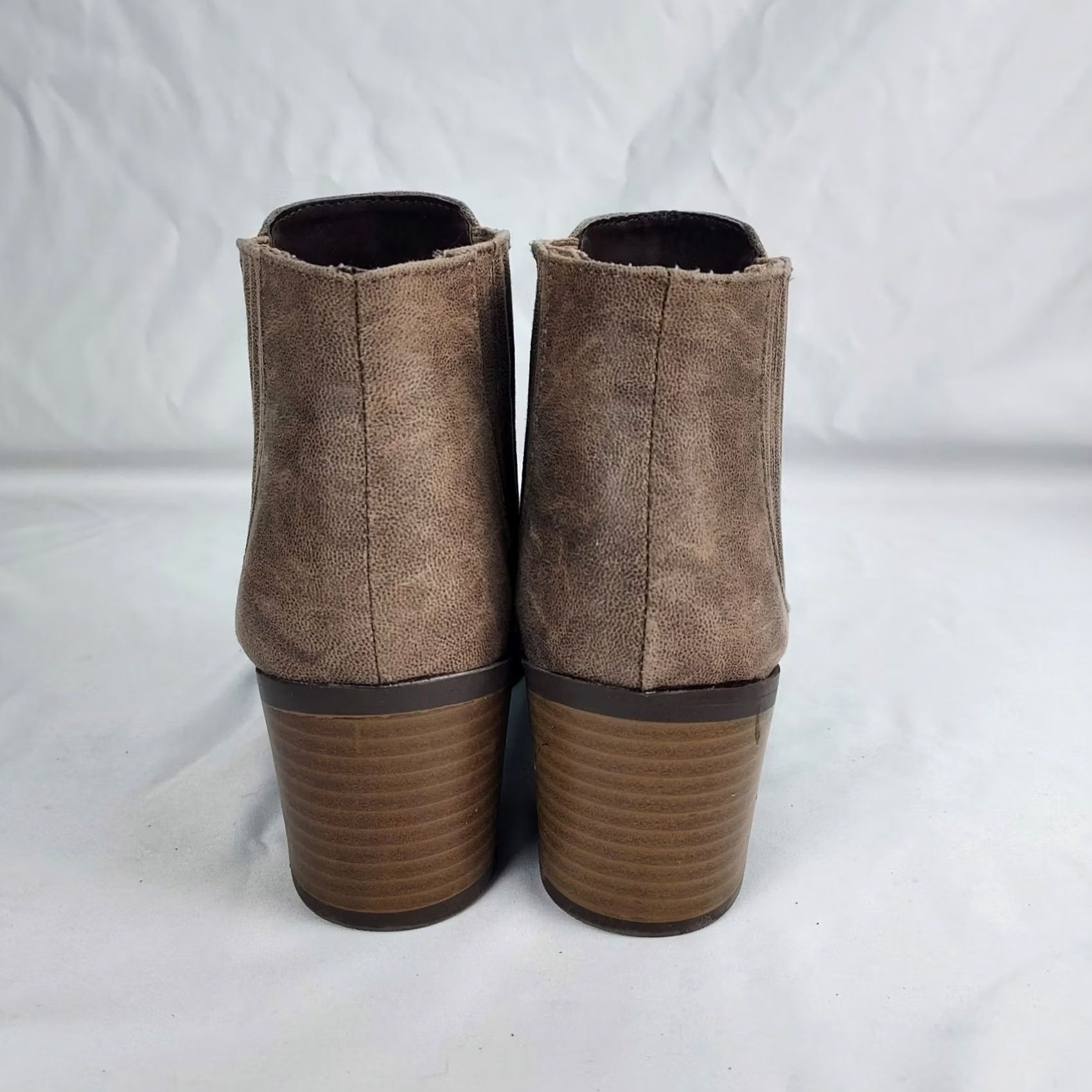 Vintage Qupid Women’s 5.5 Taupe Faux Suede Ankle Booties Block Heel Shoes Size US 6 / IT 36 - 3 Thumbnail