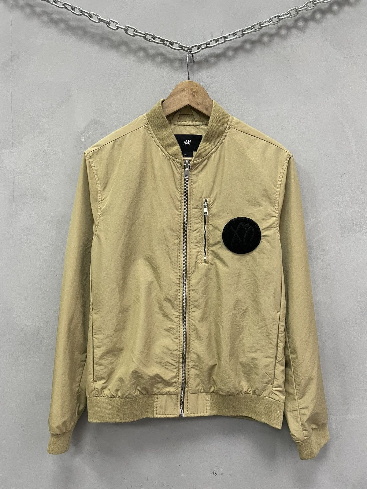 H&M H&M XO Beige Bomber Jacket weeknd band Streetwear Style Size US S / EU 44-46 / 1 - 2 Thumbnail